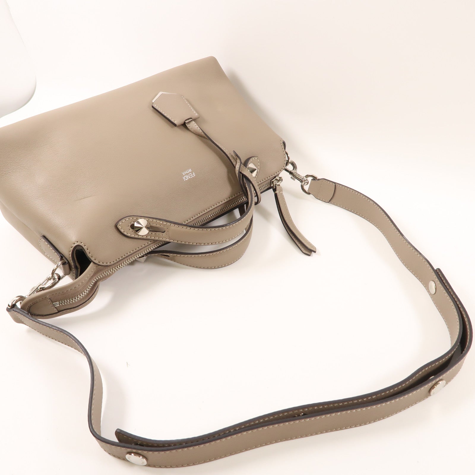 FENDI 牛皮皮革By The Way銀扣手挽肩背兩用袋啡色