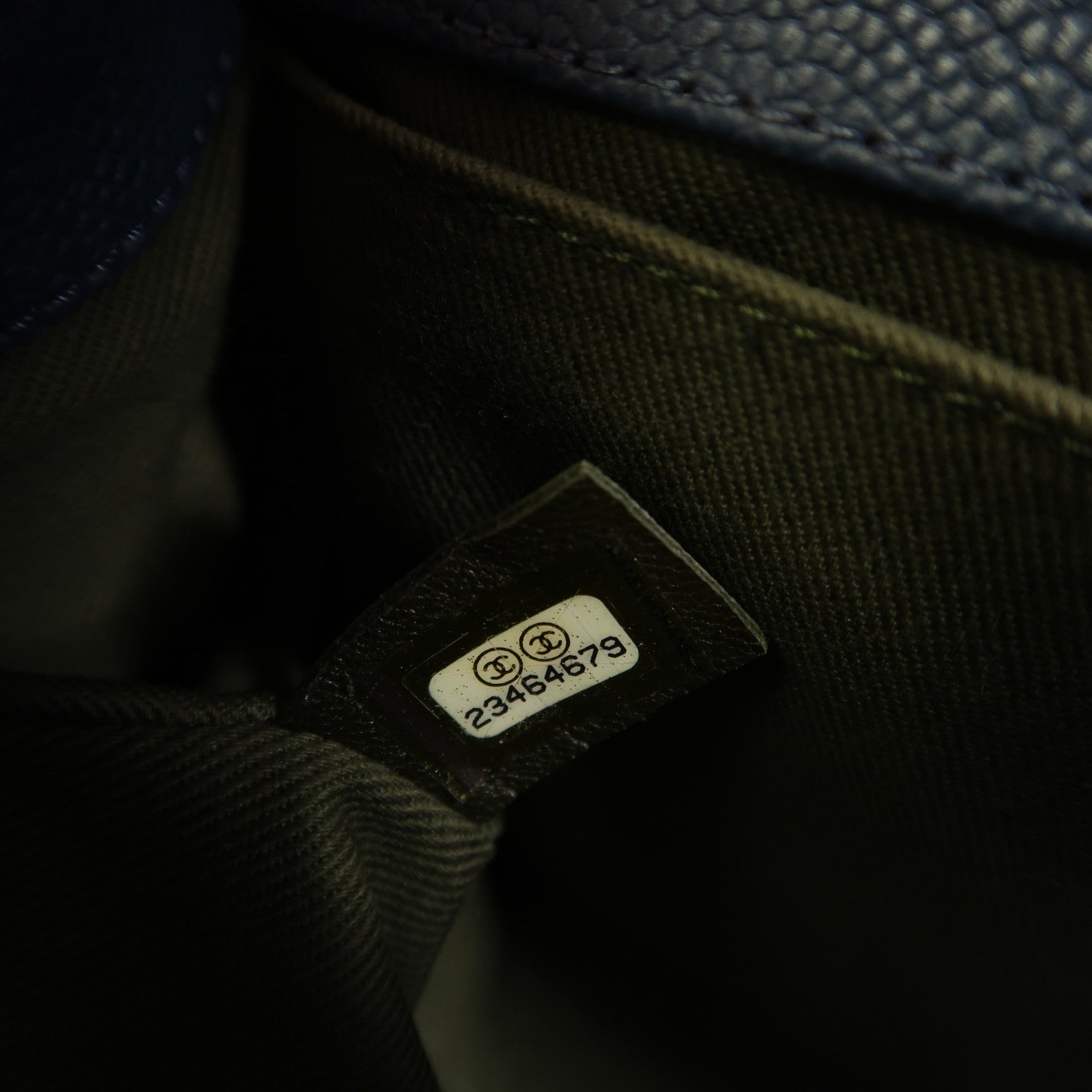 CHANEL 牛皮皮革Boy 25金扣鏈帶肩背袋