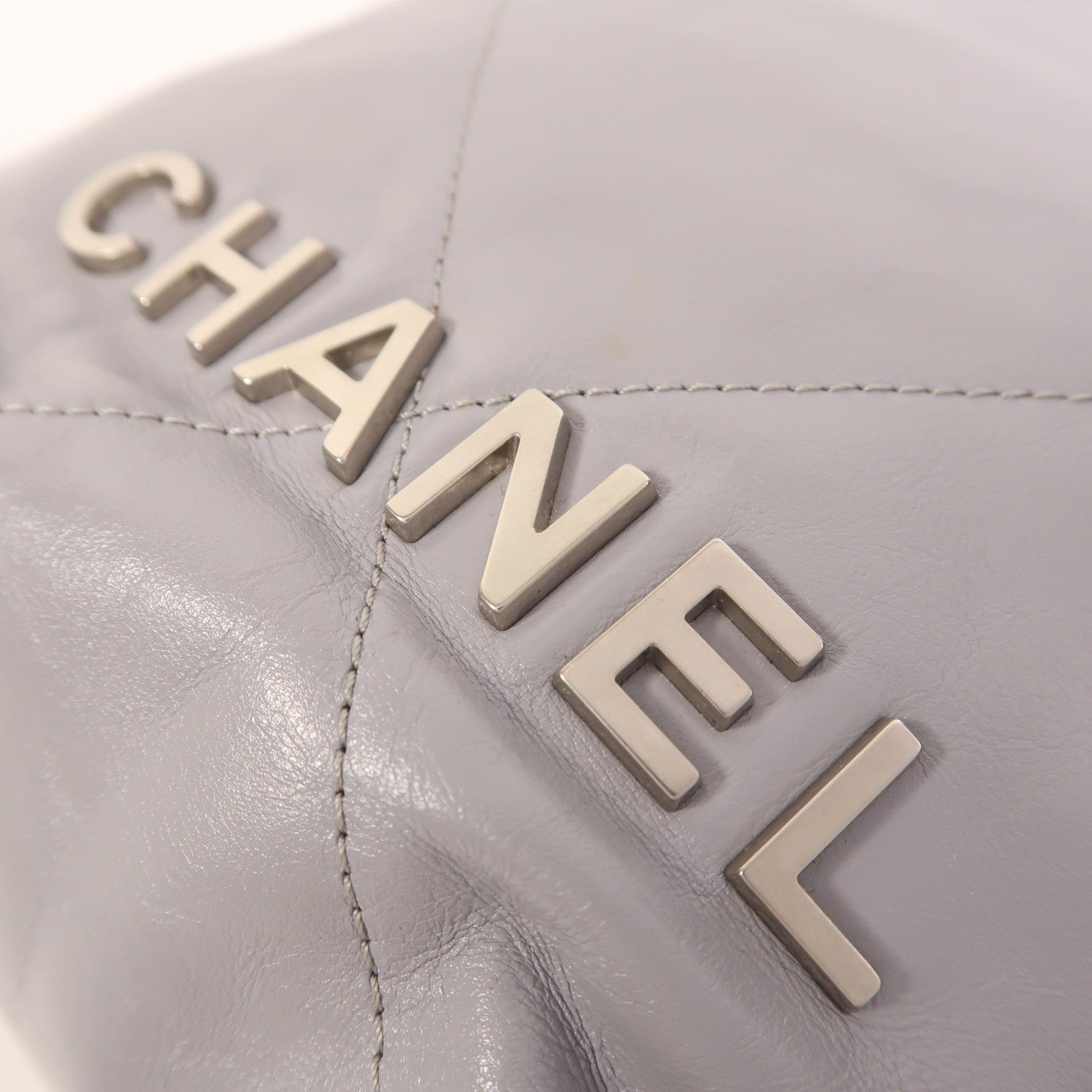 CHANEL 牛皮皮革Chanel 22 Mini銀扣手挽肩背兩用袋