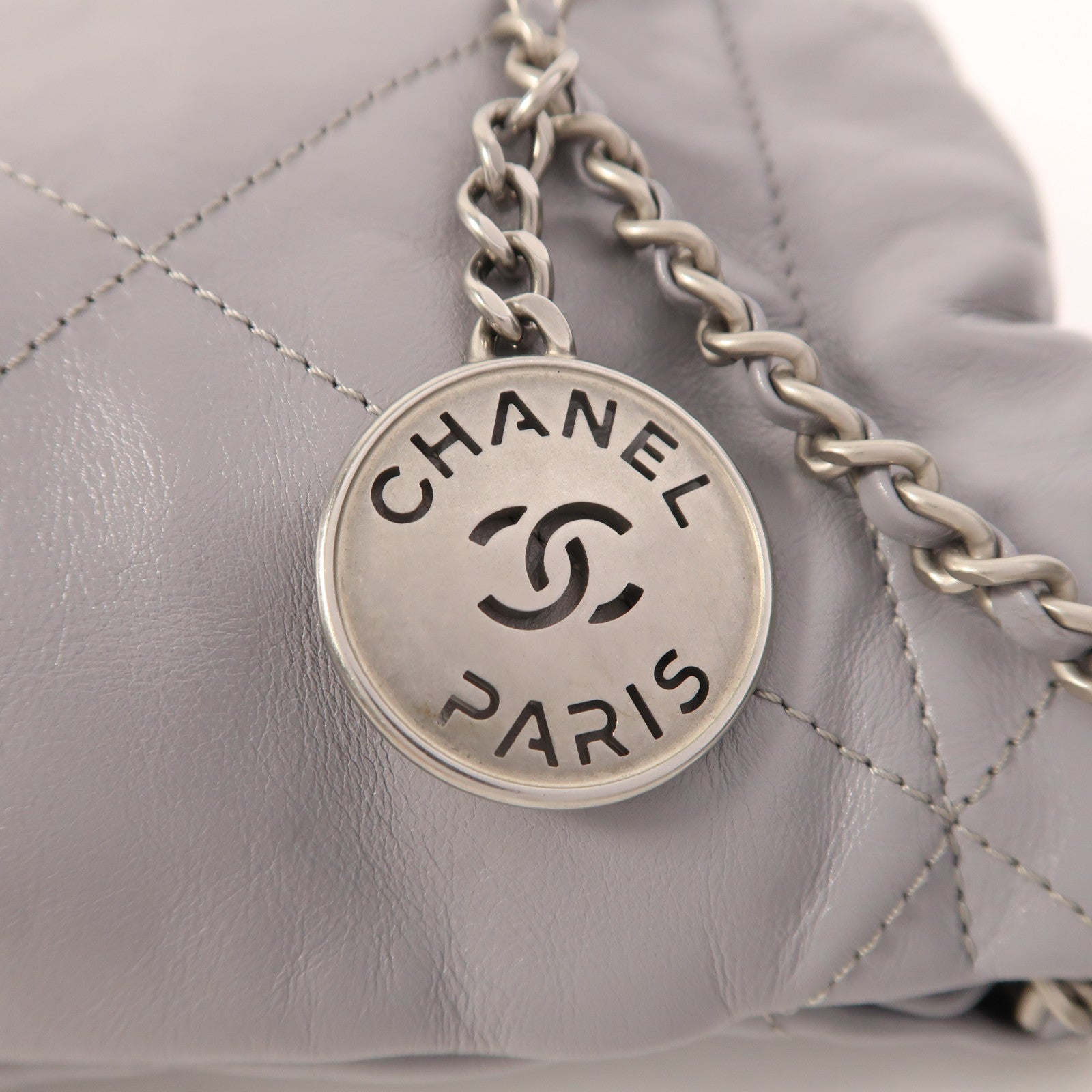 CHANEL 牛皮皮革Chanel 22 Mini銀扣手挽肩背兩用袋