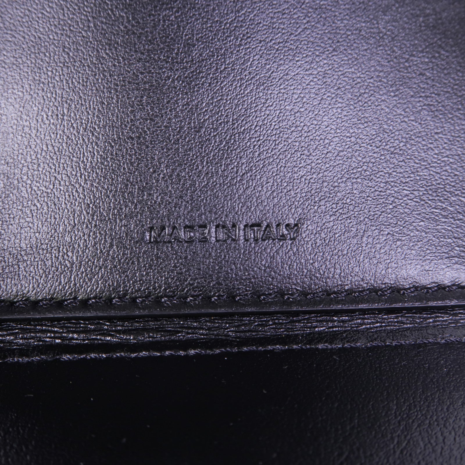 CELINE 牛皮皮革Trifold Wallet金扣錢包