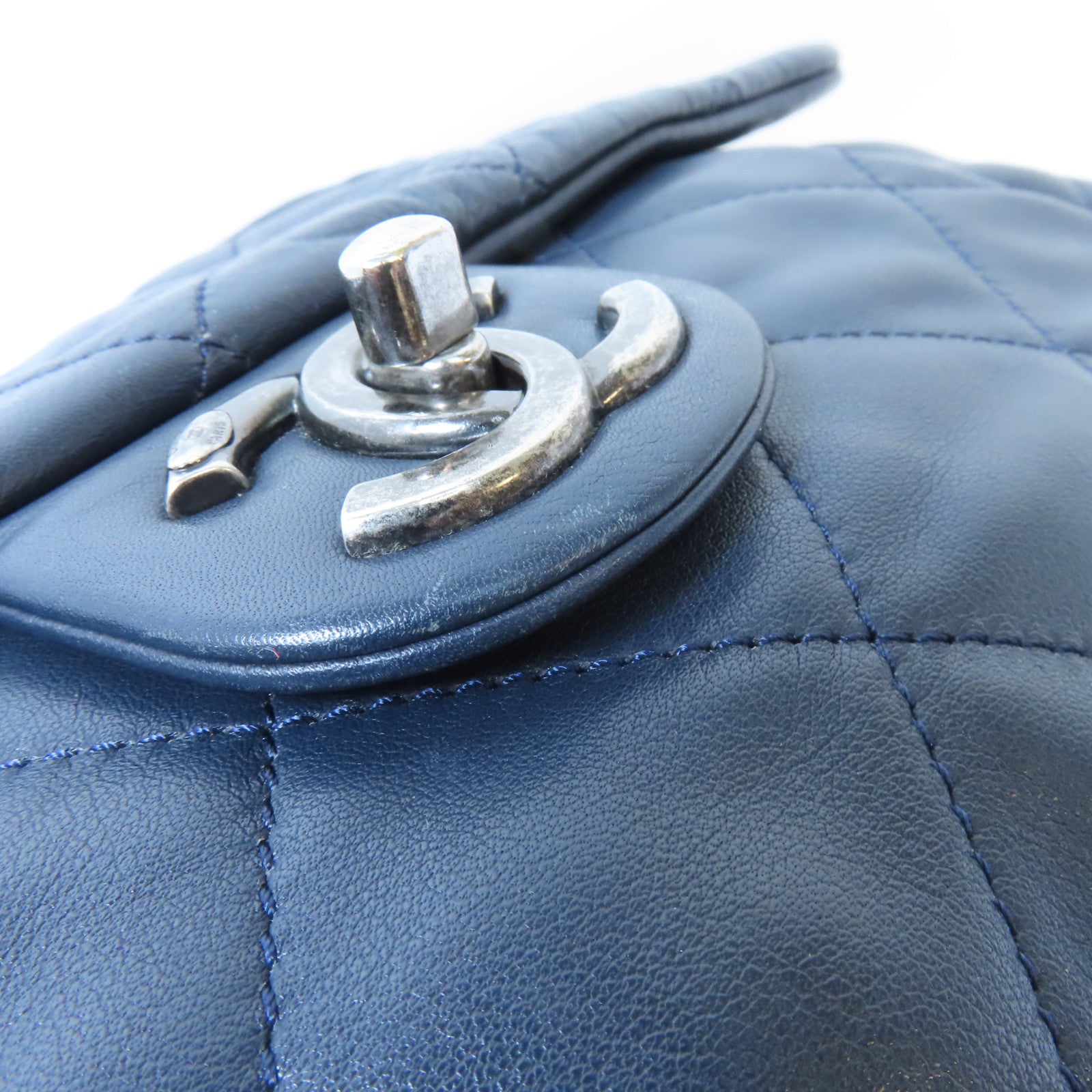 CHANEL 菱格牛皮皮革Chain Shoulder Bag銀扣鏈帶肩背袋深藍色