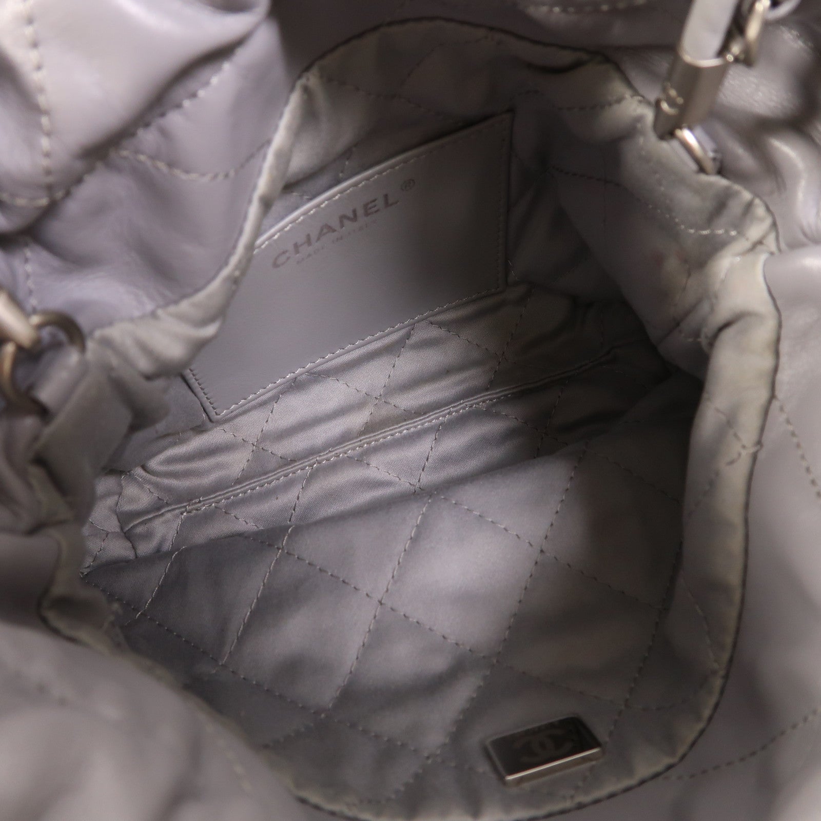 CHANEL 牛皮皮革Chanel 22 Mini銀扣手挽肩背兩用袋