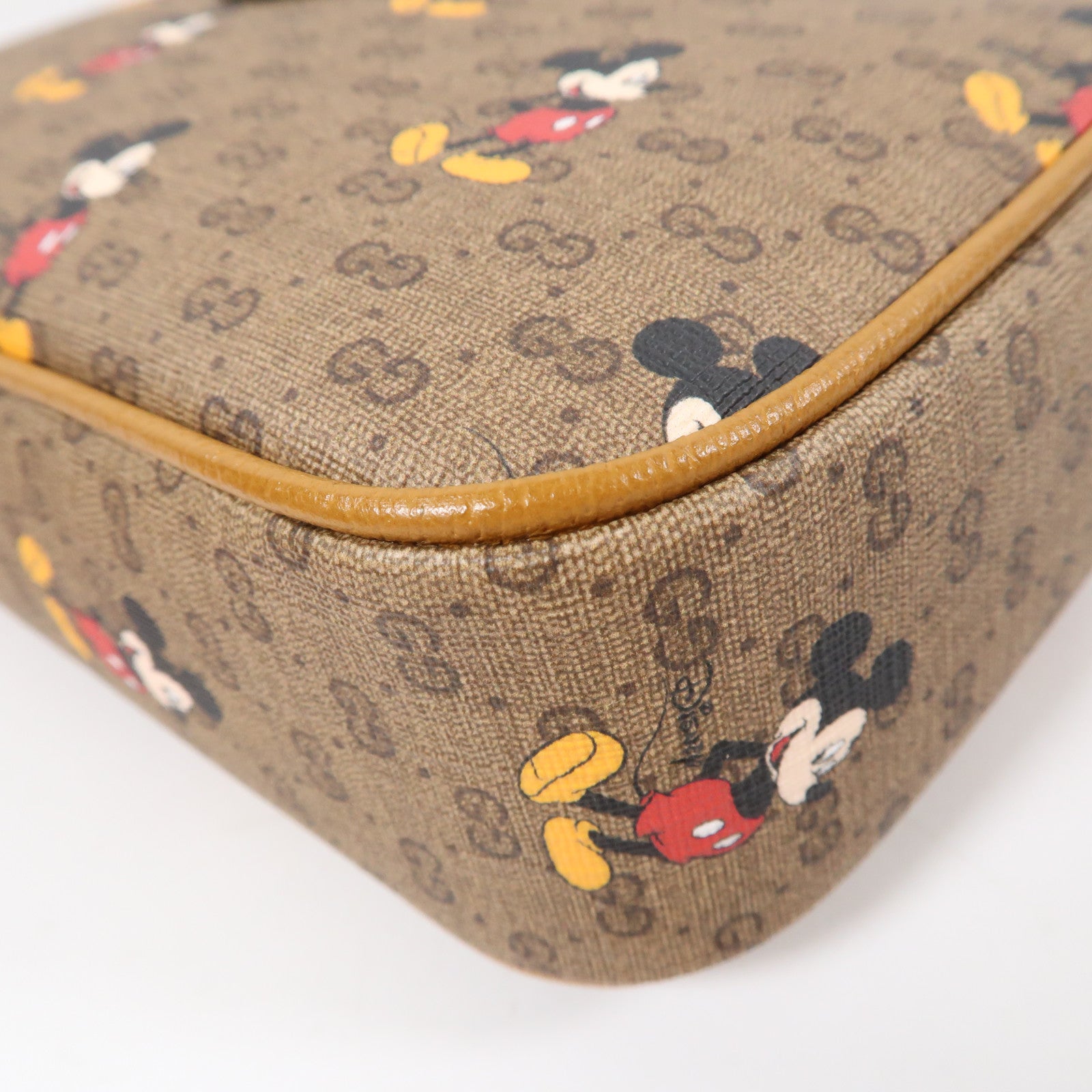 GUCCI 塗層帆布Disney x Gucci Mickey Mouse金扣腰包啡色