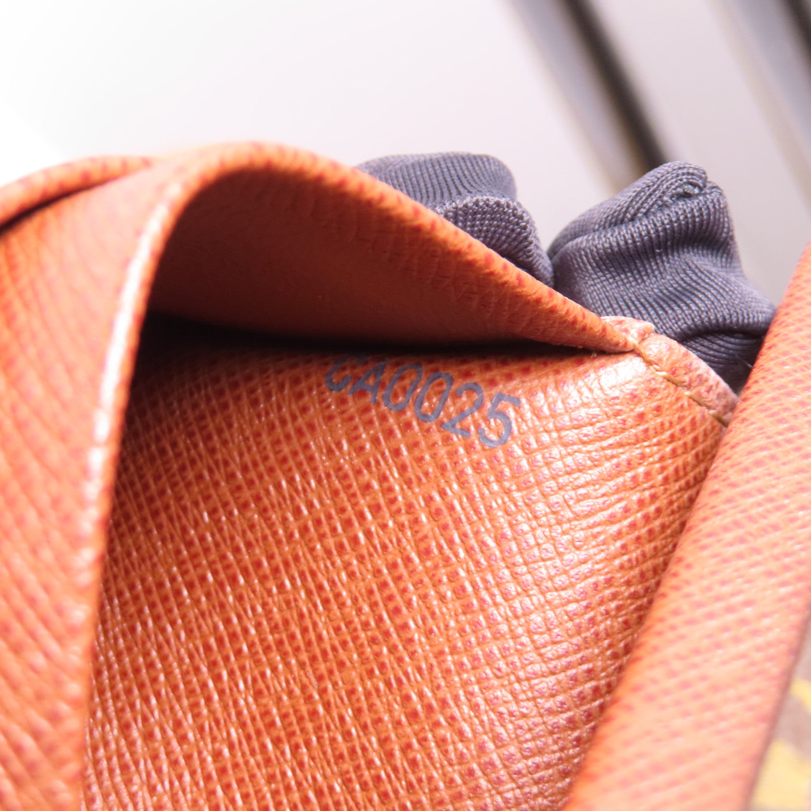 LOUIS VUITTON Monogram Porte Monnaie Wallet金扣短錢包