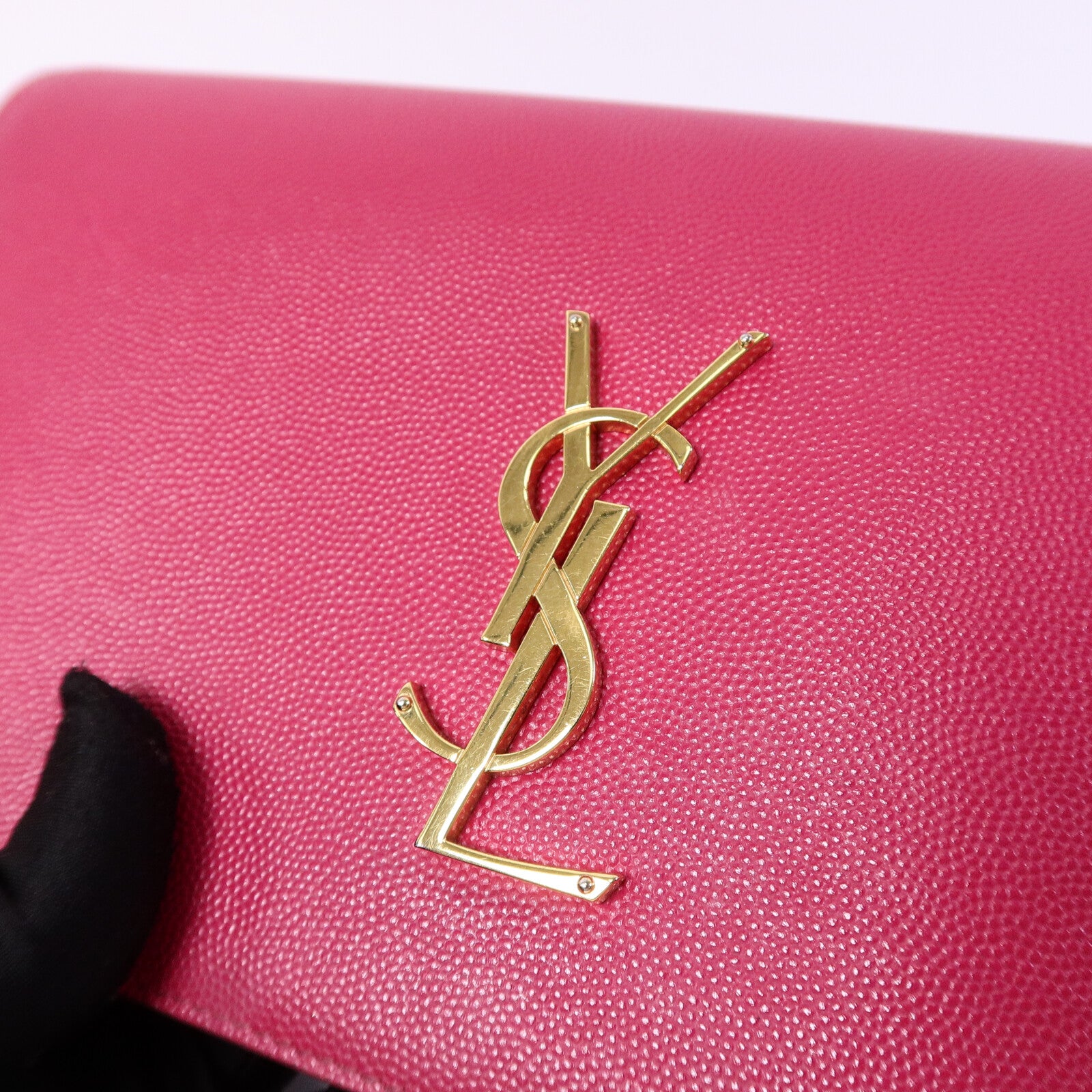 SAINT LAURENT 牛皮皮革Cassandre Clutch手拿包