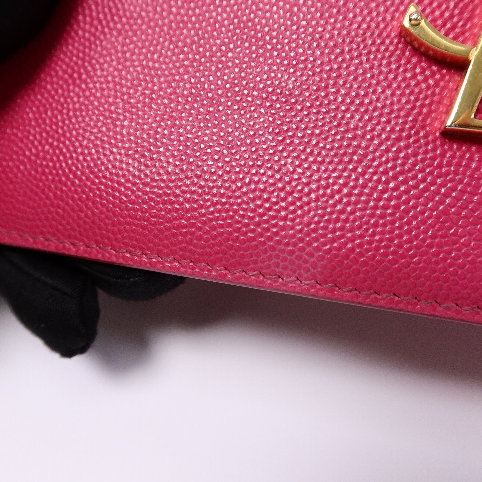 SAINT LAURENT 牛皮皮革Cassandre Clutch手拿包