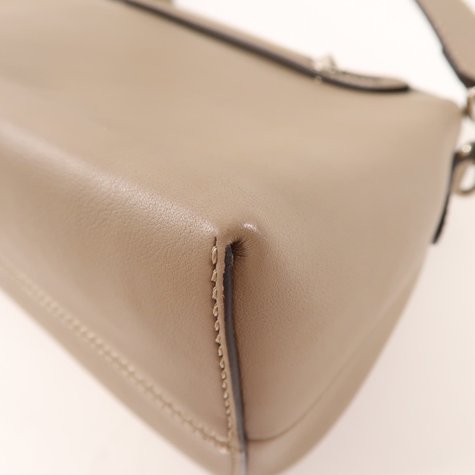 FENDI 牛皮皮革By The Way銀扣手挽肩背兩用袋啡色