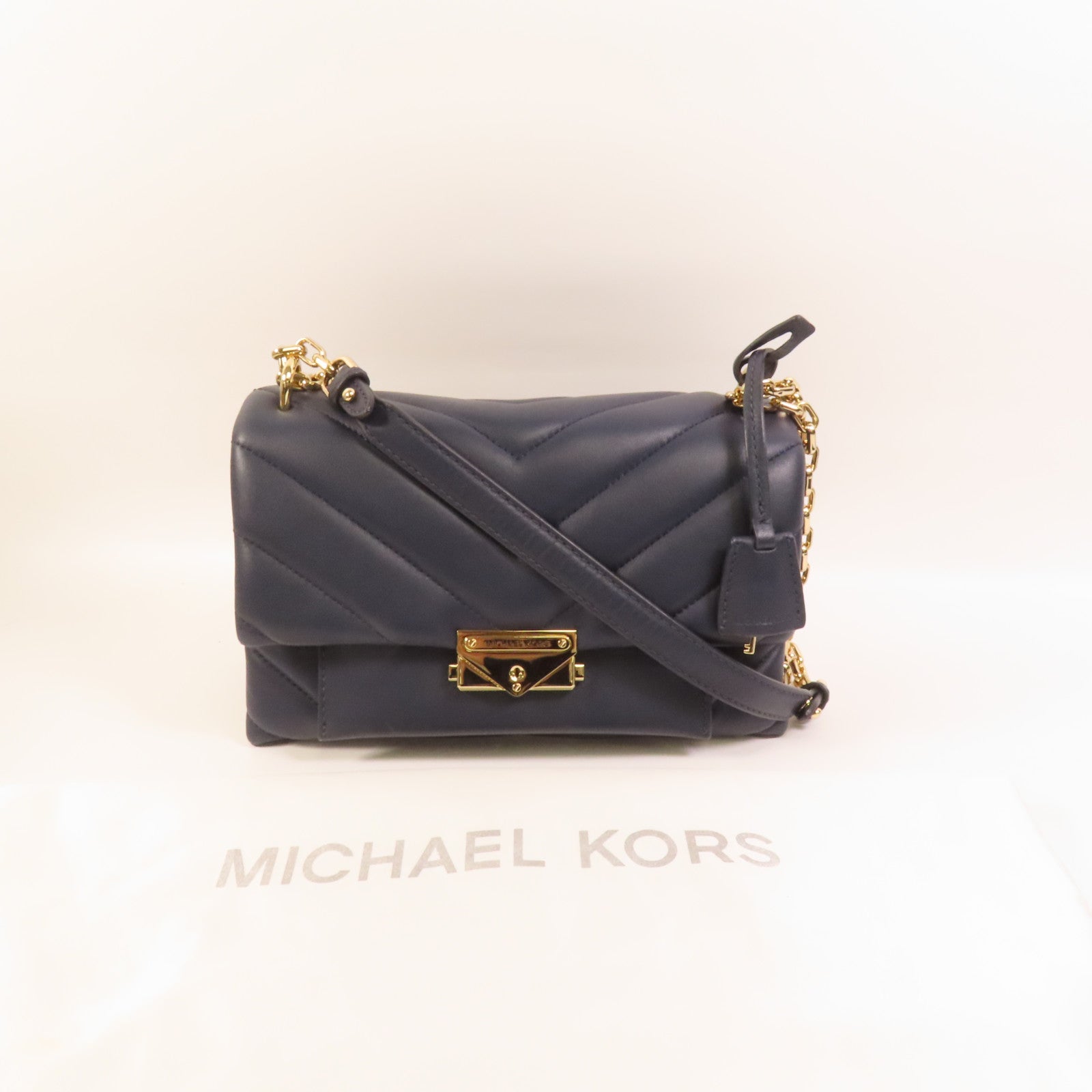 Michael Kors 牛皮皮革Chain Shoulder金扣肩背袋