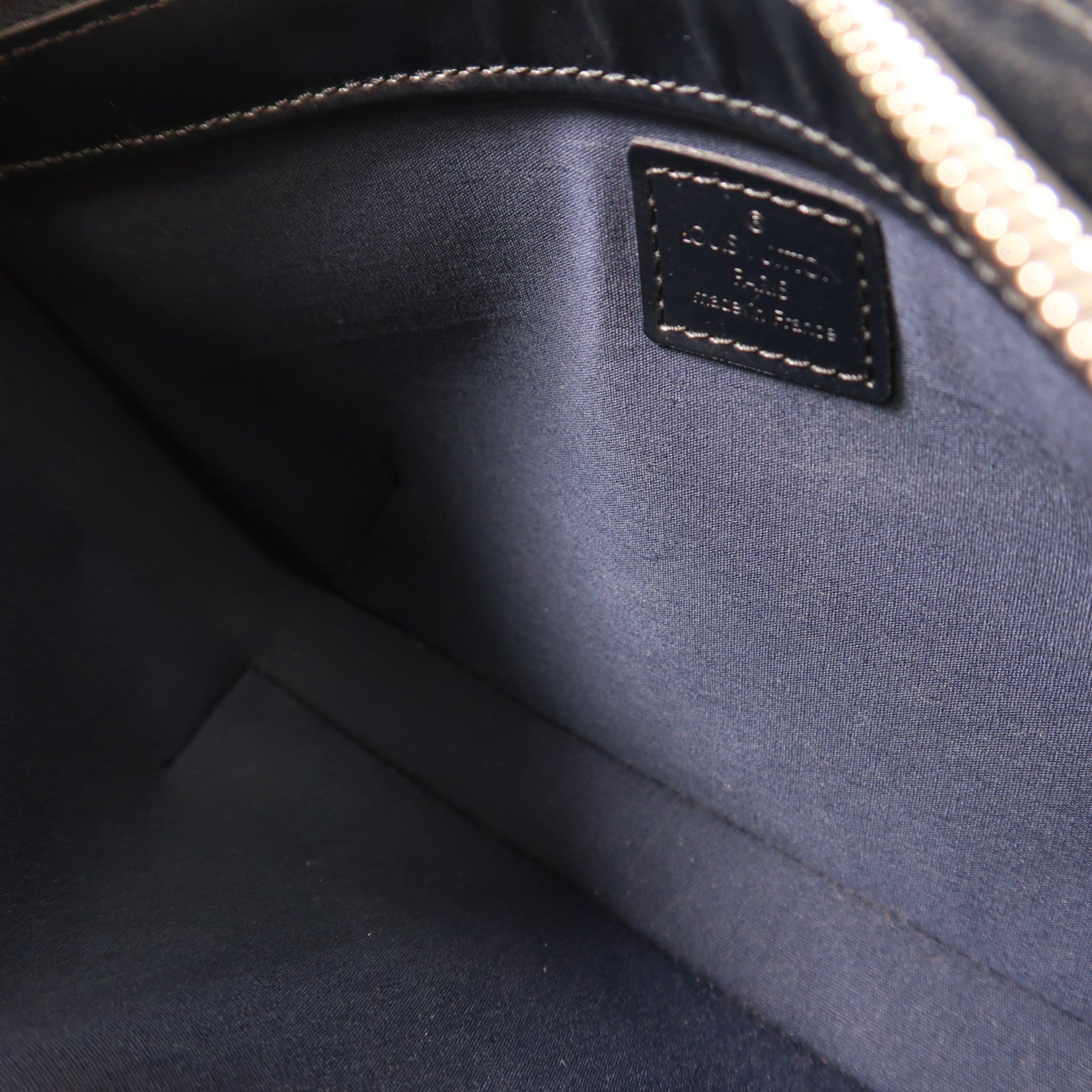 LOUIS VUITTON 牛皮皮革Matt Fowler Noir銀扣肩背袋