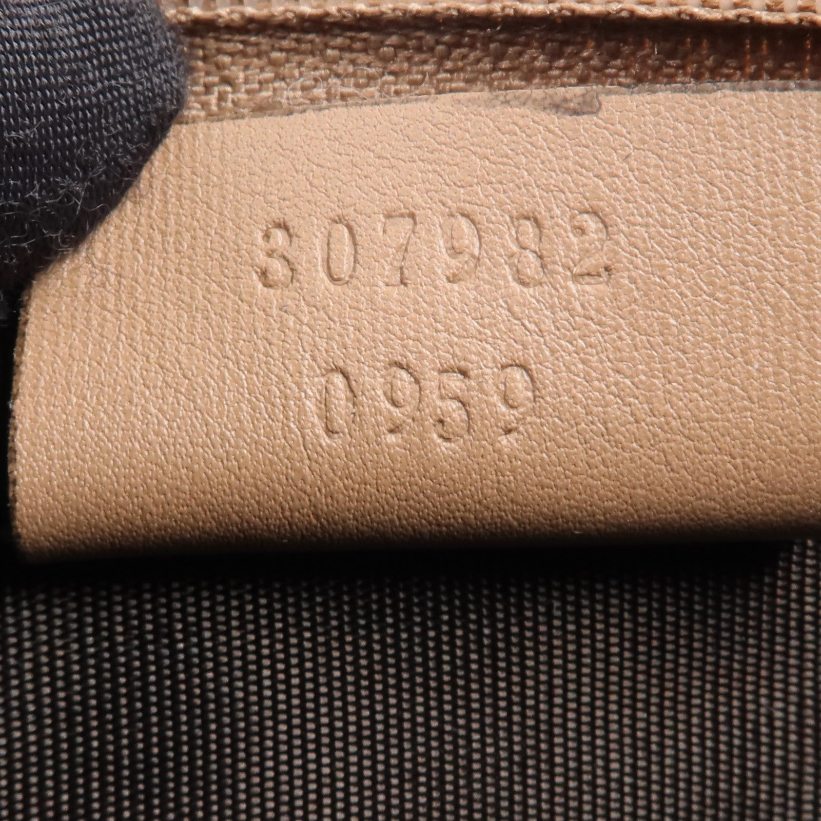 GUCCI 塗層帆布Long Wallet長錢包
