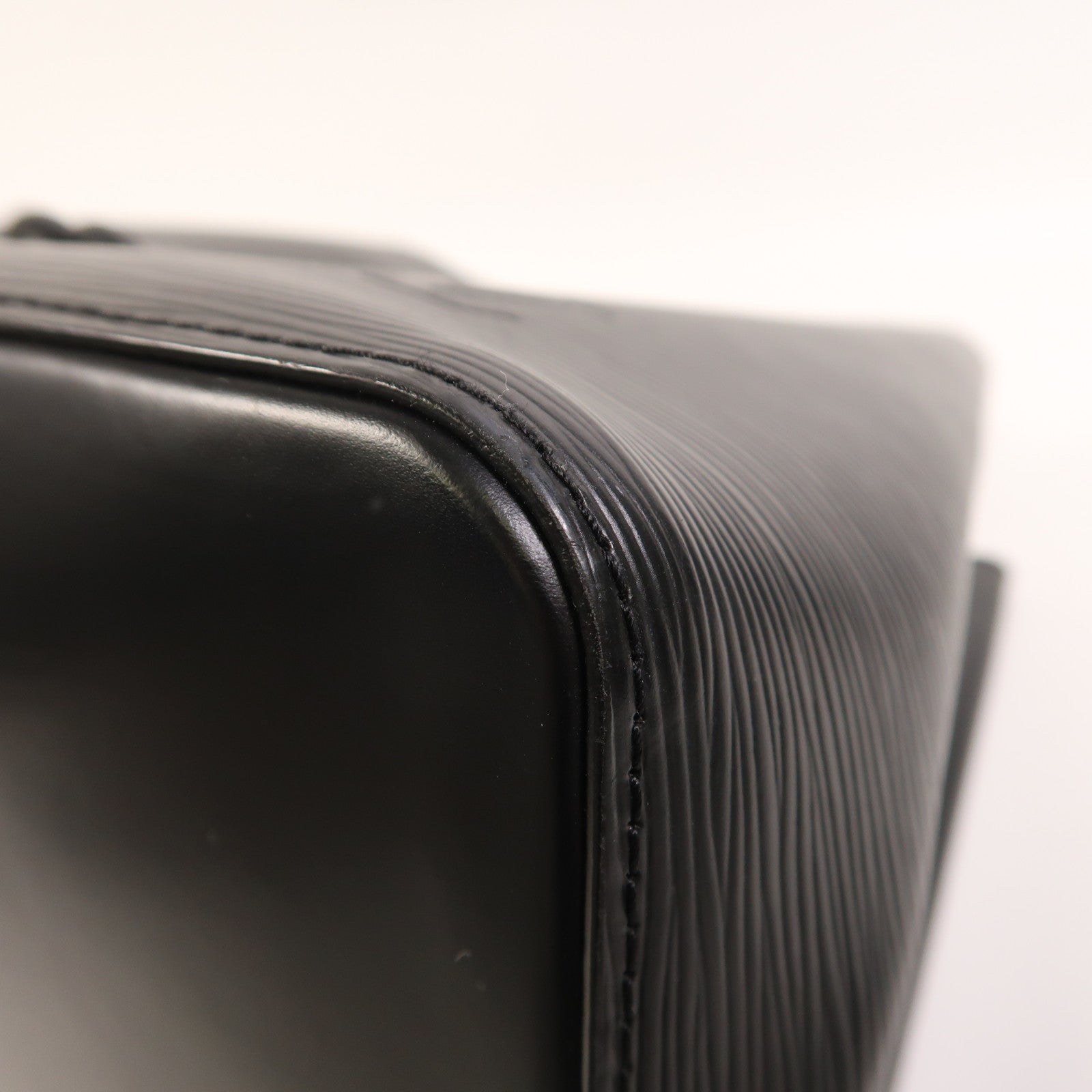 LOUIS VUITTON Epi Neo Noe MM銀扣手挽肩背兩用袋