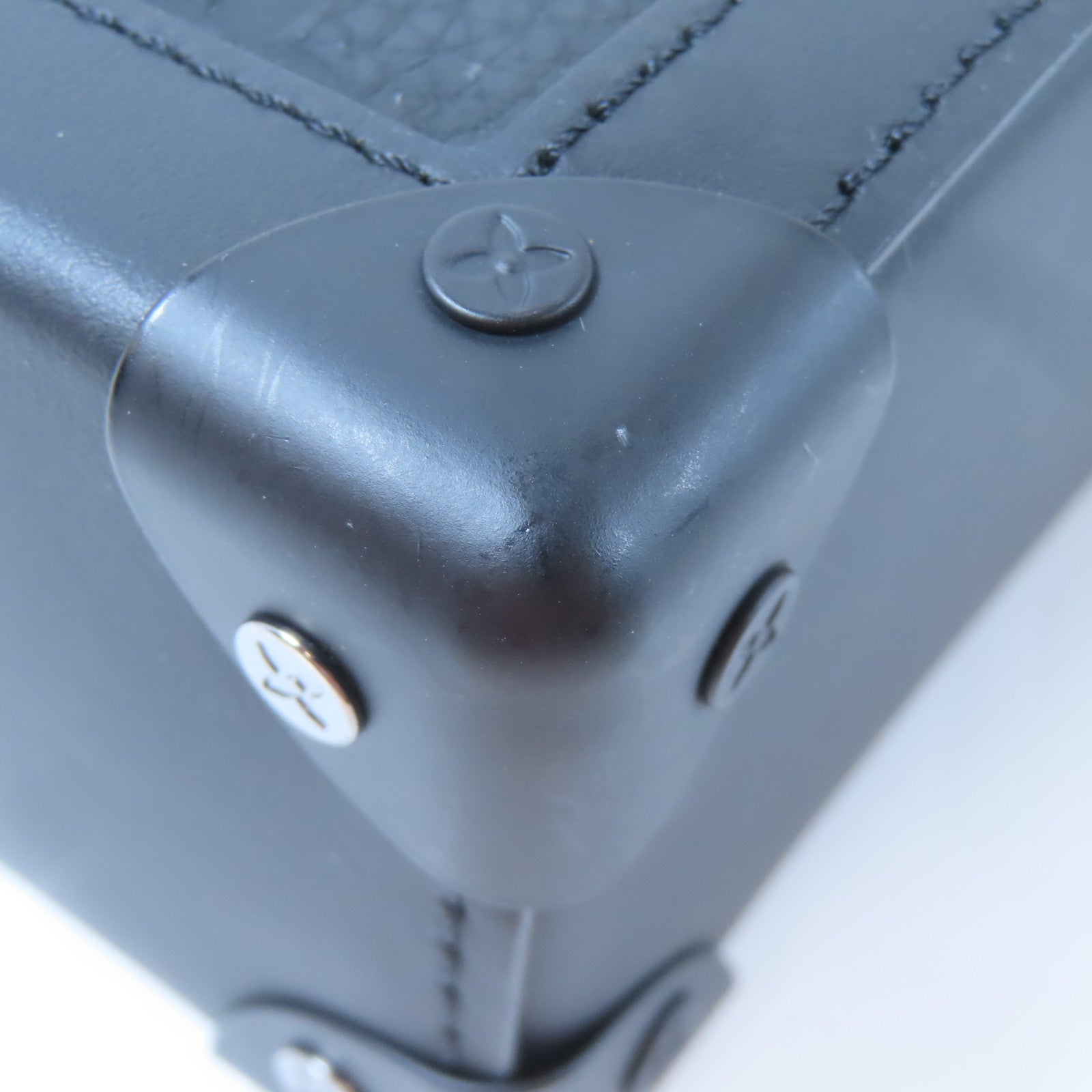 LOUIS VUITTON (PRICE DOWN) LV Vertical Trunk Shoulder Bag M82070 Monogram Taurillon Black