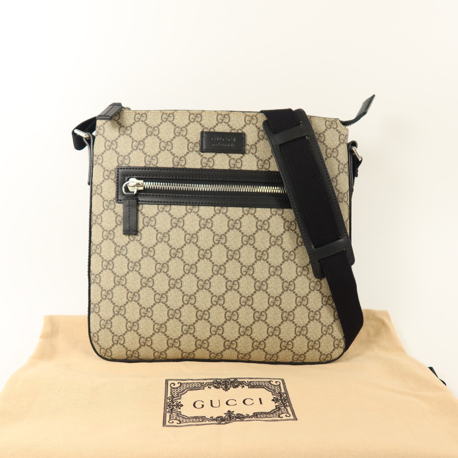 GUCCI 塗層帆布Shoulder Bag銀扣肩背袋