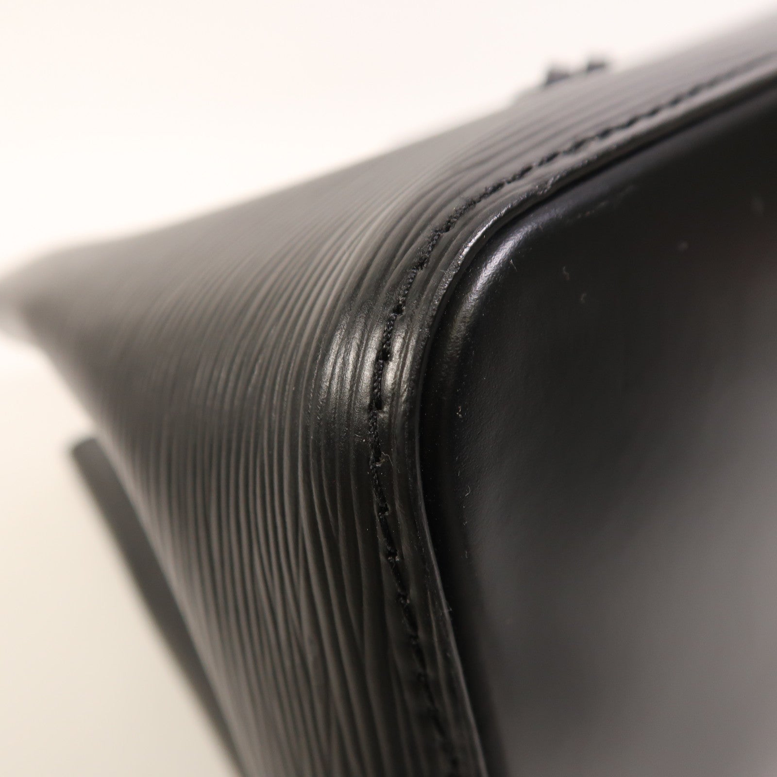 LOUIS VUITTON Epi Neo Noe MM銀扣手挽肩背兩用袋