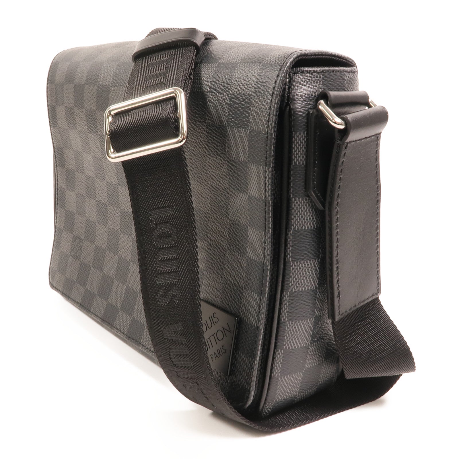 LOUIS VUITTON Damier Graphite District PM Messenger銀扣肩背袋