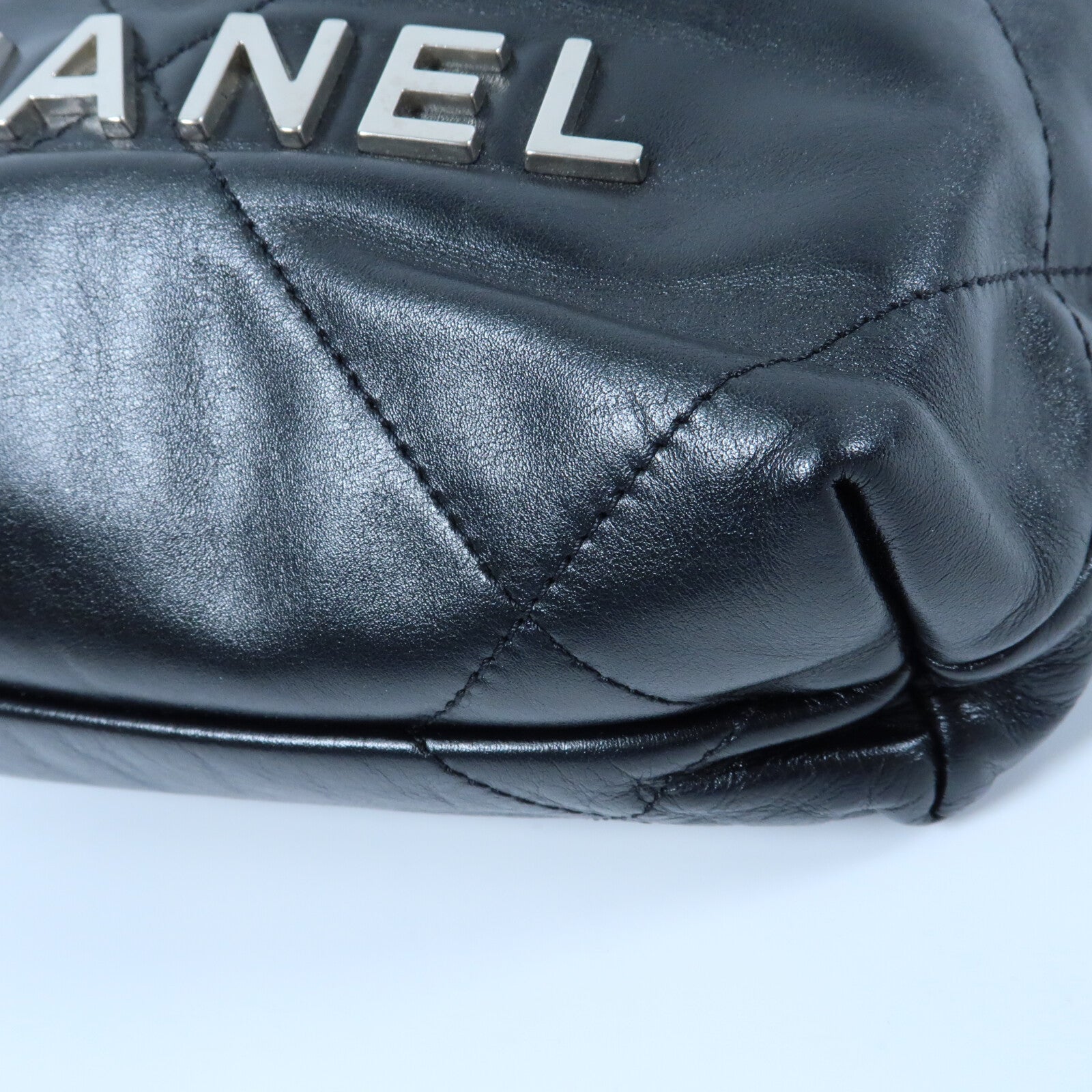 CHANEL 牛皮皮革Mini 22銀扣手挽肩背兩用袋