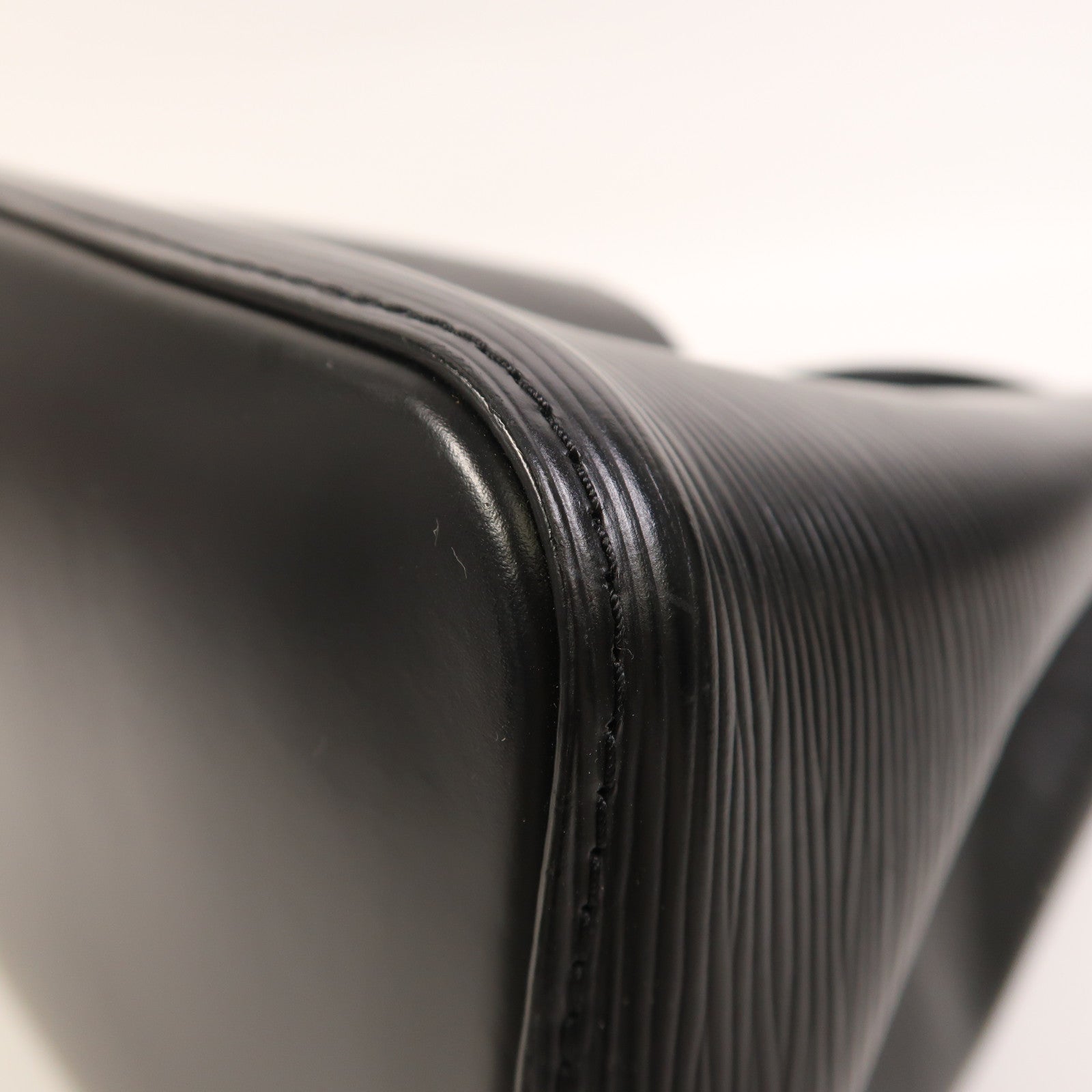 LOUIS VUITTON Epi Neo Noe MM銀扣手挽肩背兩用袋