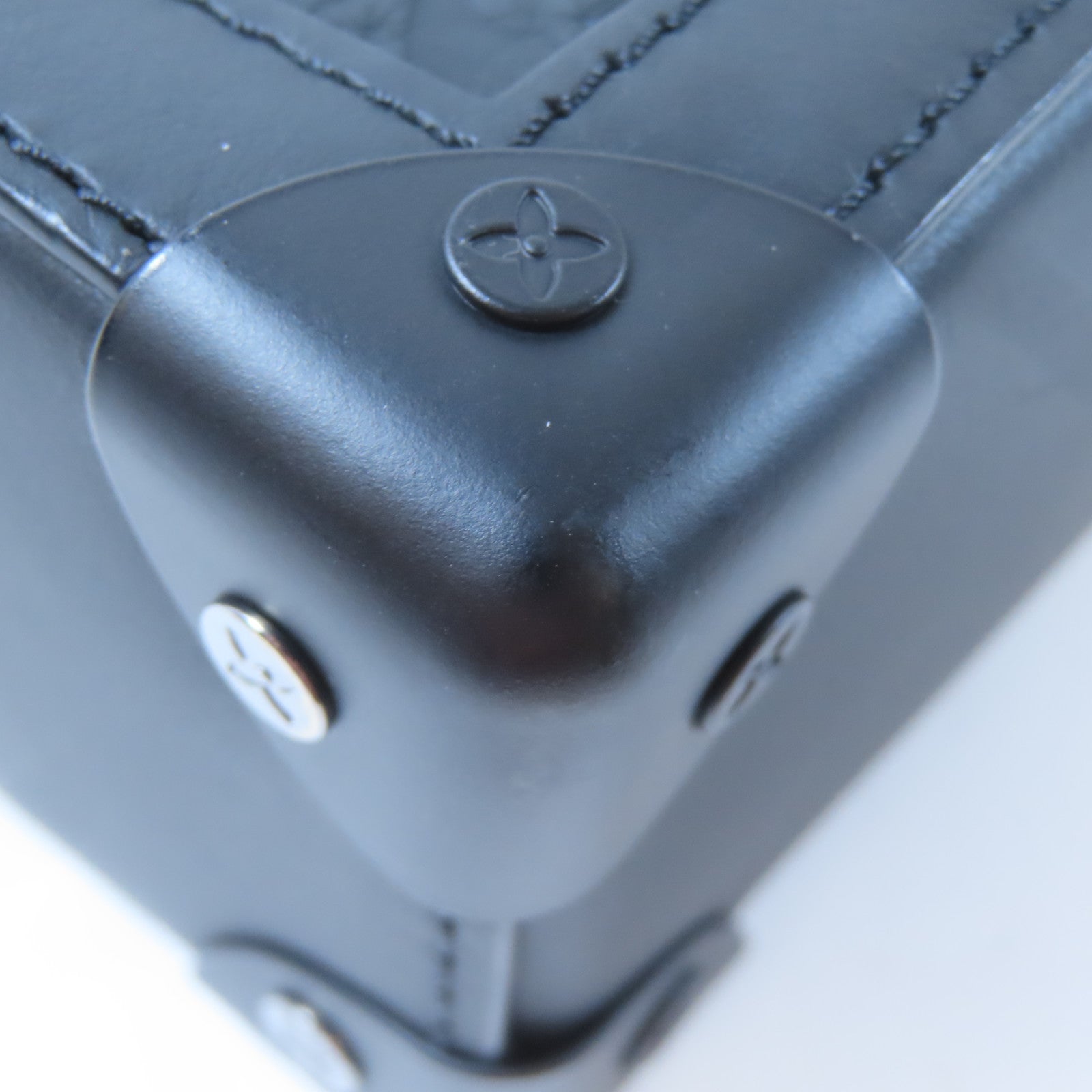 LOUIS VUITTON (PRICE DOWN) LV Vertical Trunk Shoulder Bag M82070 Monogram Taurillon Black