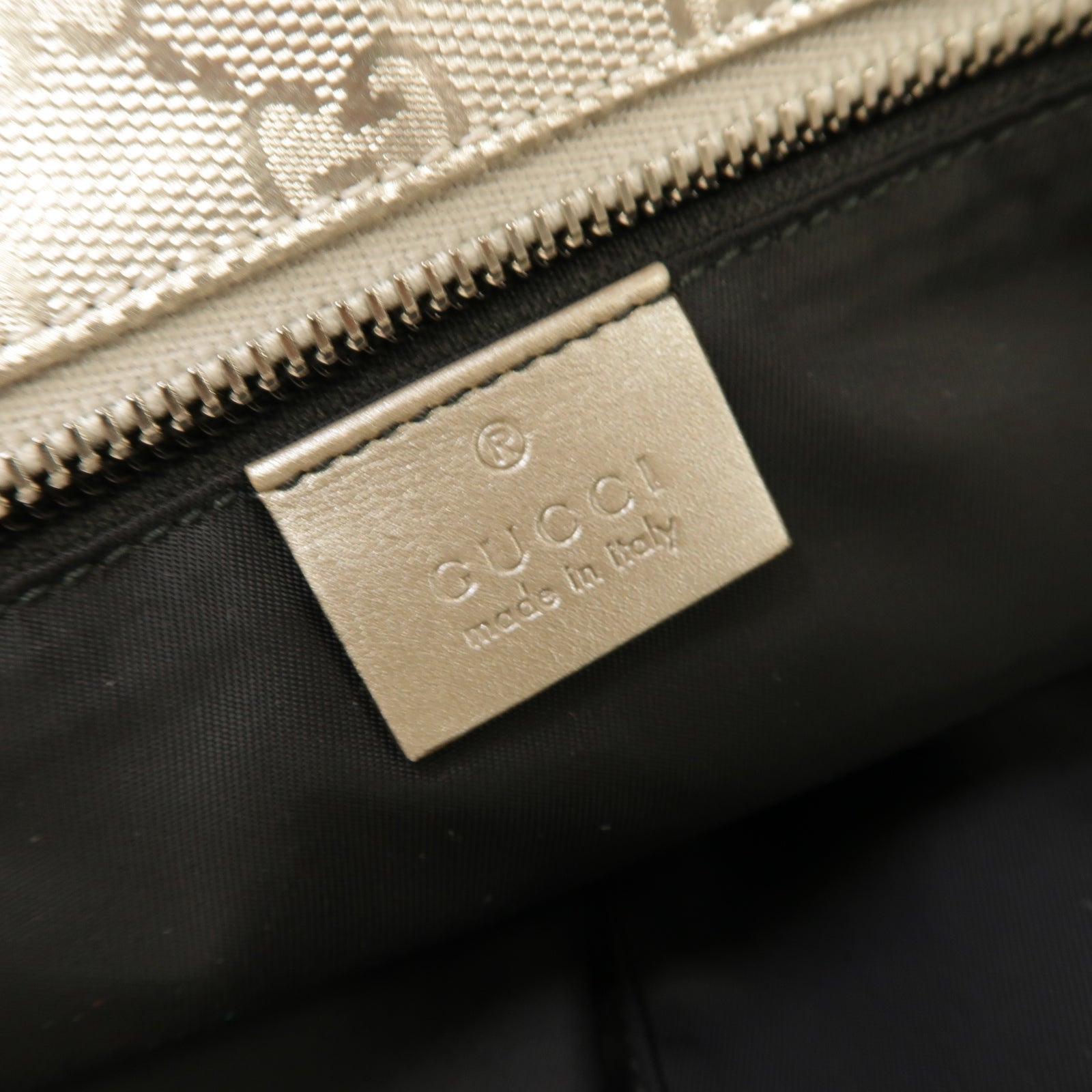 GUCCI 塗層帆布Shoulder Tote銀扣肩背袋銀色