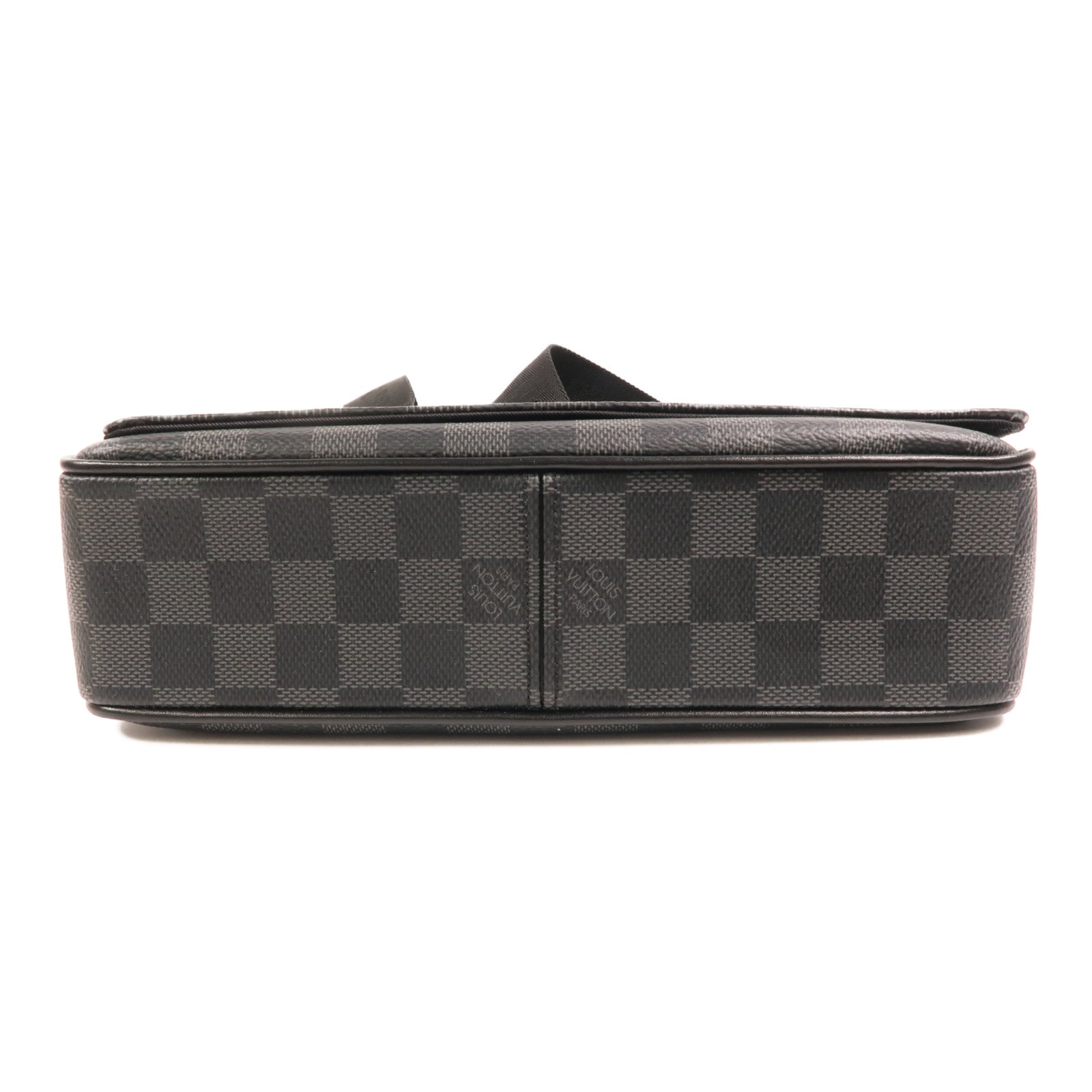 LOUIS VUITTON Damier Graphite District PM Messenger銀扣肩背袋