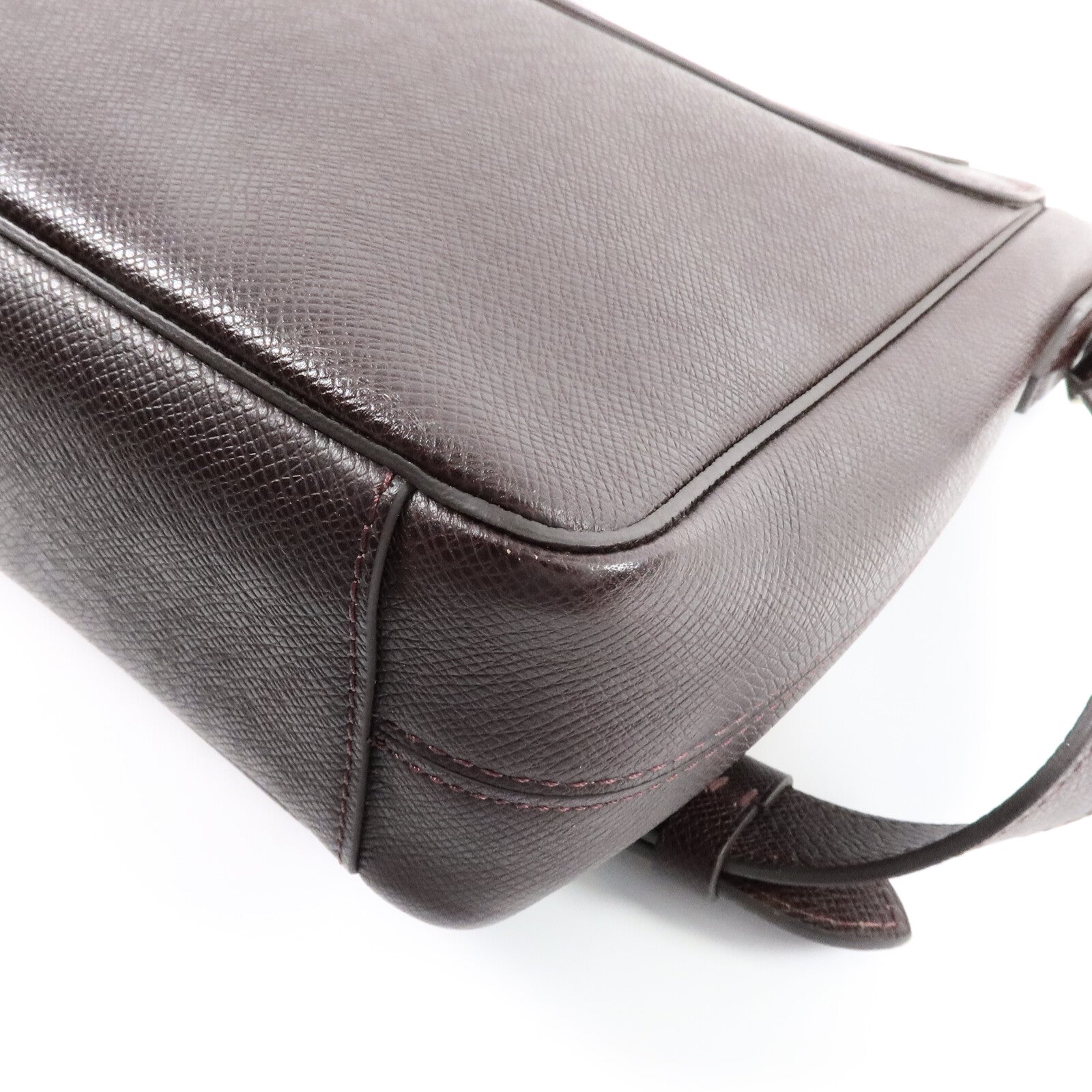 LOUIS VUITTON Taiga Roman PM肩背袋