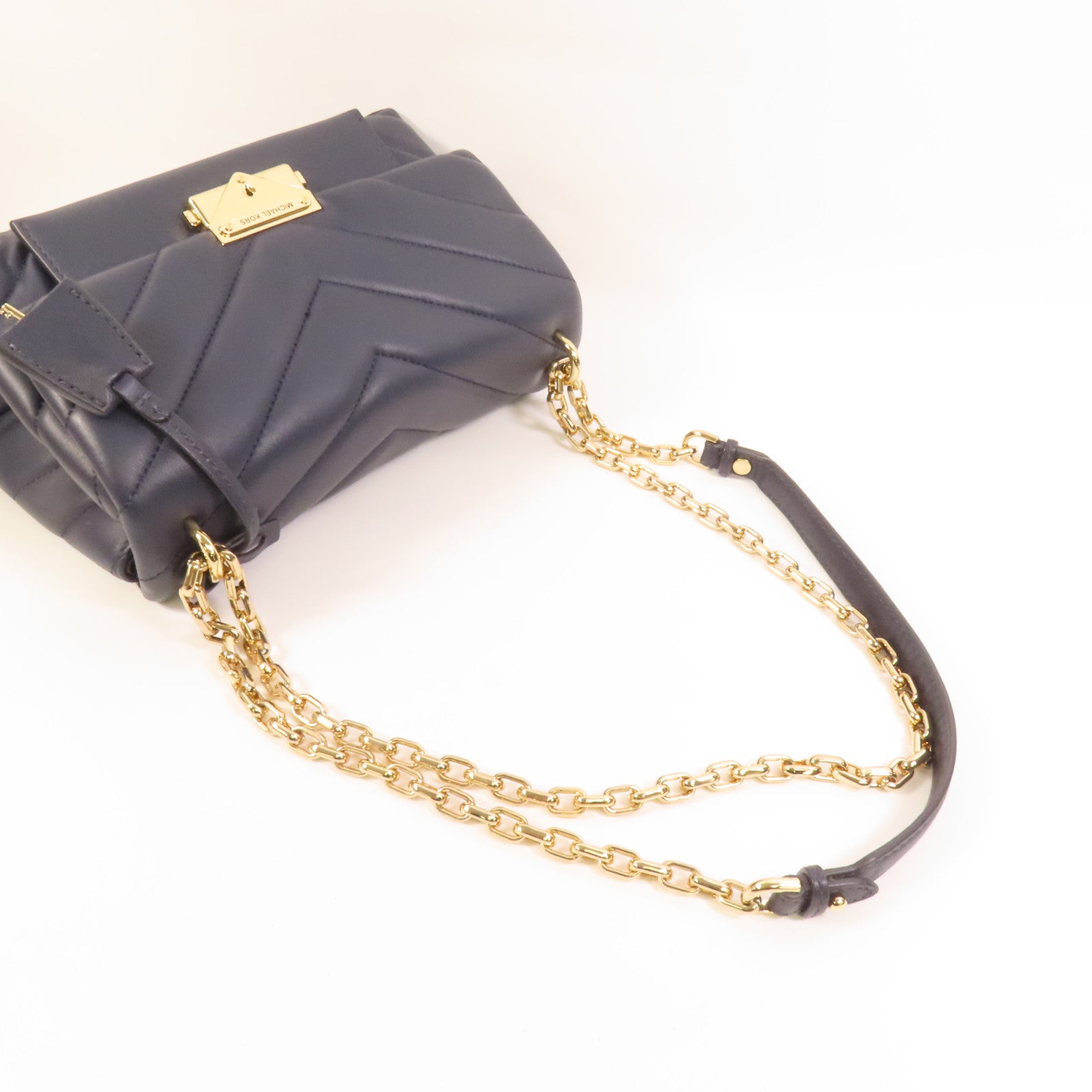 Michael Kors 牛皮皮革Chain Shoulder金扣肩背袋