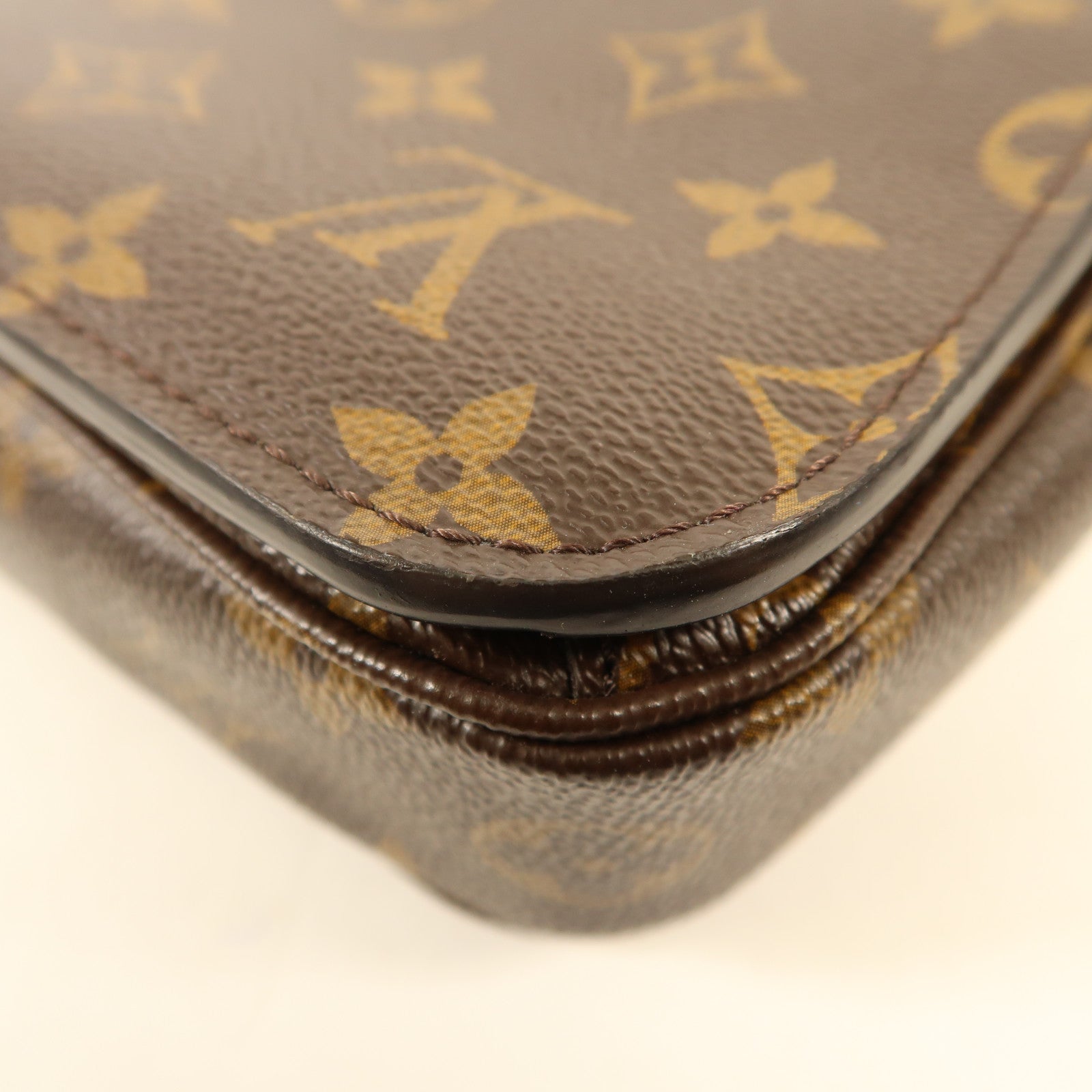 LOUIS VUITTON Monogram Pochette Metis MM金扣手挽肩背兩用袋