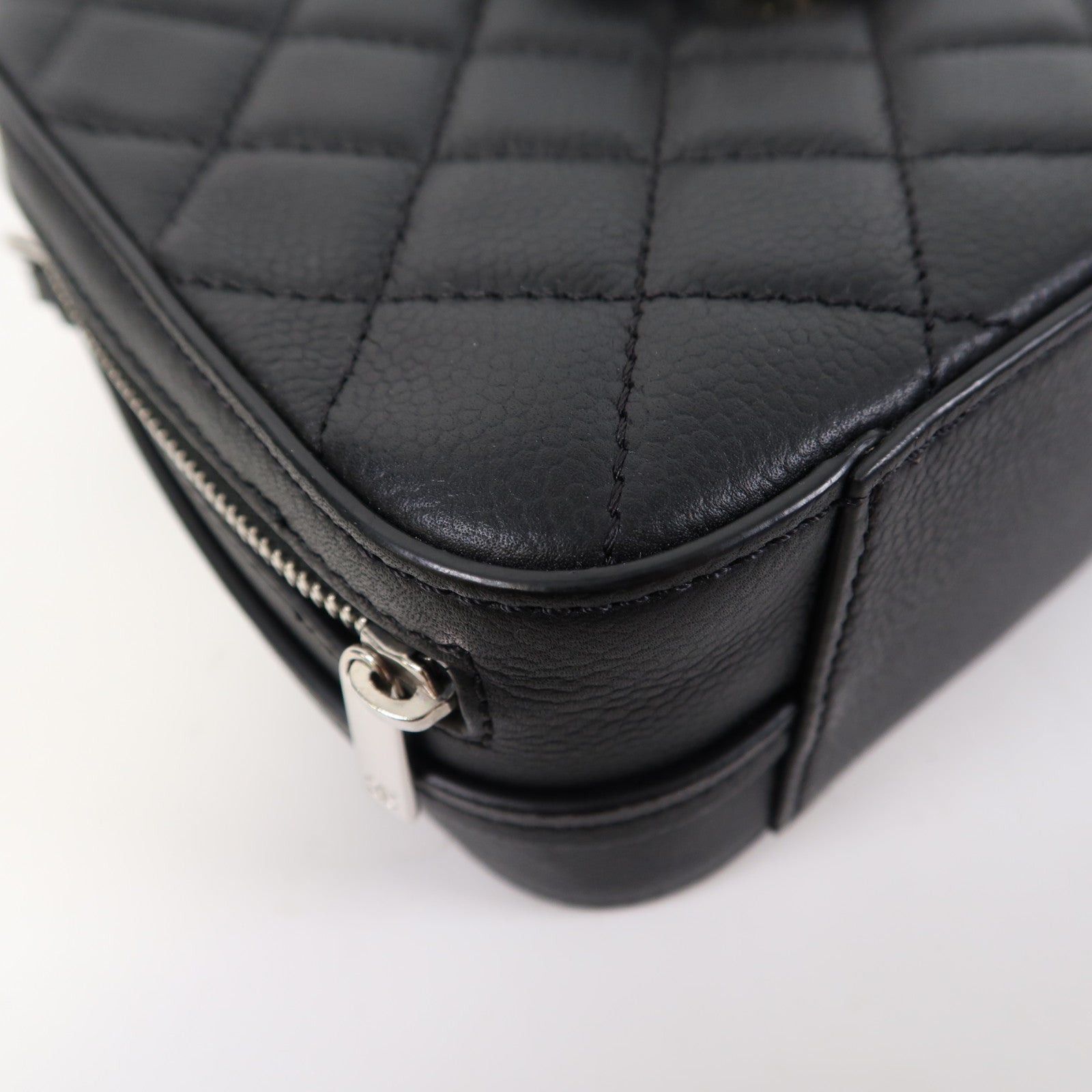 CHANEL 菱格Caviar皮革Chain Shoulder銀扣鏈帶肩背袋黑色