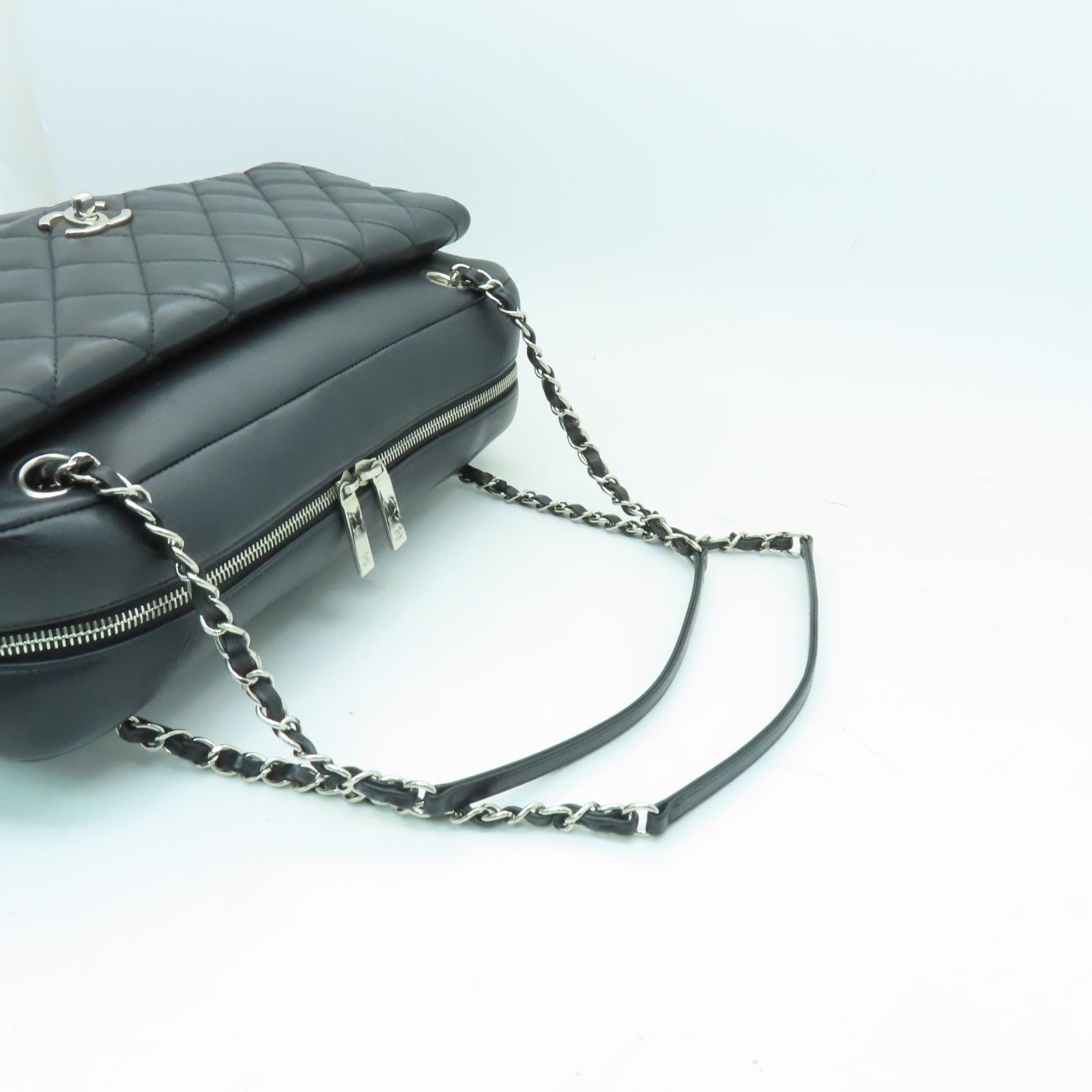CHANEL 【激減優惠】菱格羊皮皮革Chain Shoulder銀扣鏈帶肩背袋黑色