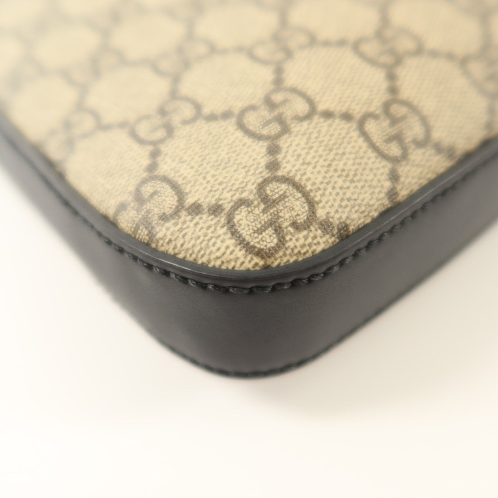 GUCCI 塗層帆布Shoulder Bag銀扣肩背袋