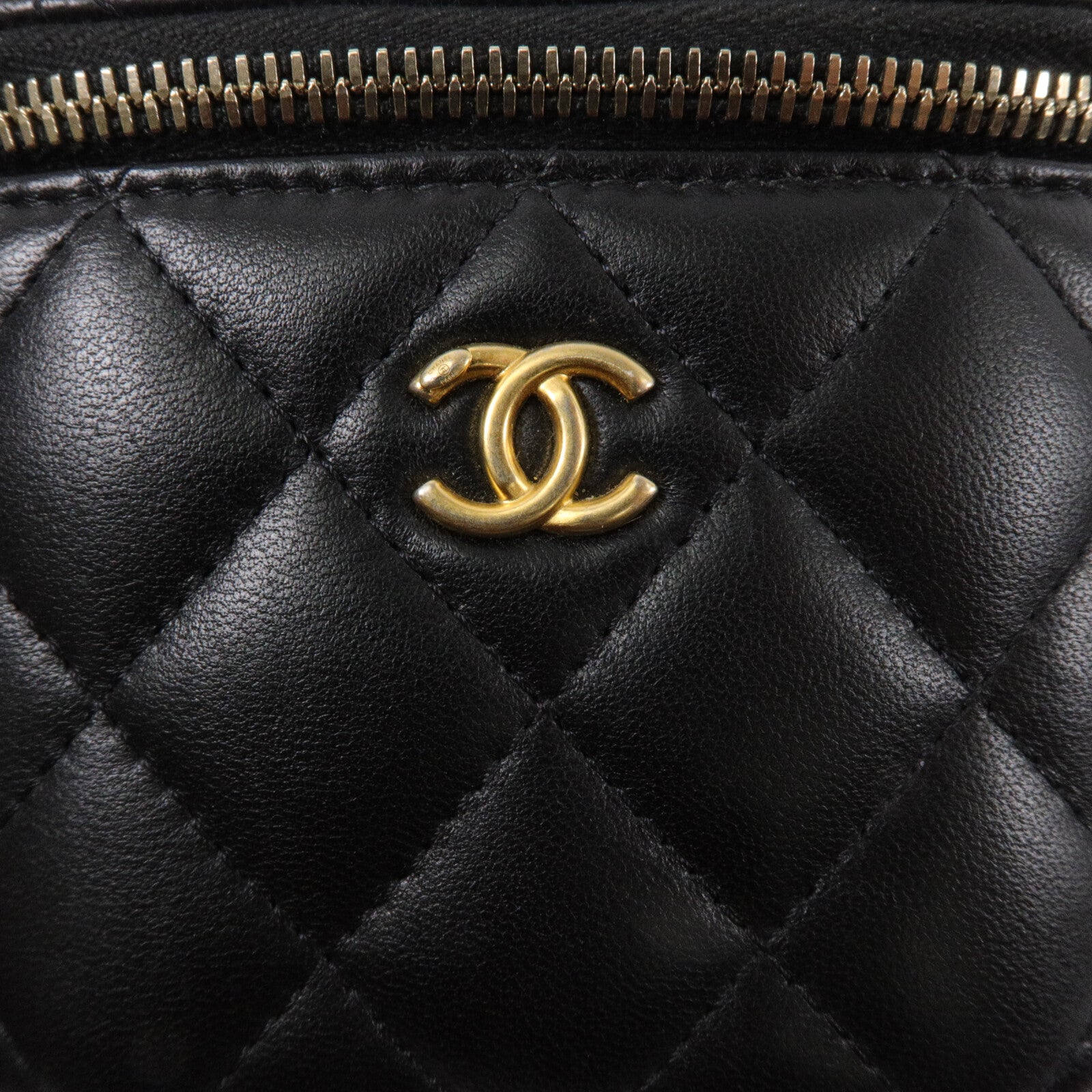 CHANEL 羊皮皮革Mini Vanity Case With Gold Ball鏈帶肩背袋
