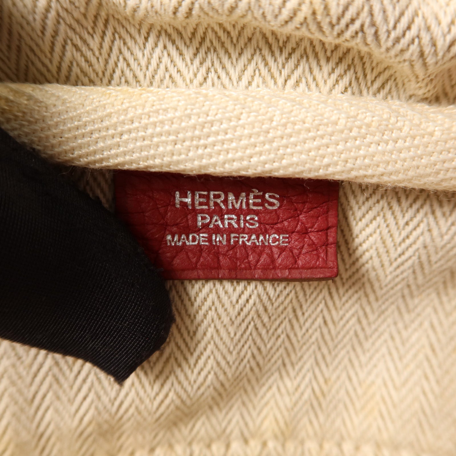 HERMES Clemence皮革Victoria銀扣手挽袋Rubis