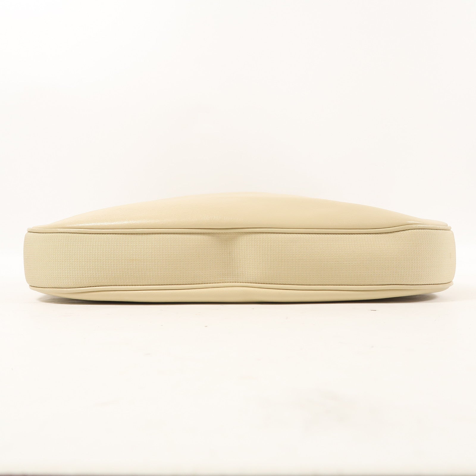 GUCCI 【激減優惠】牛皮皮革Shoulder Bag銀扣肩背袋米色