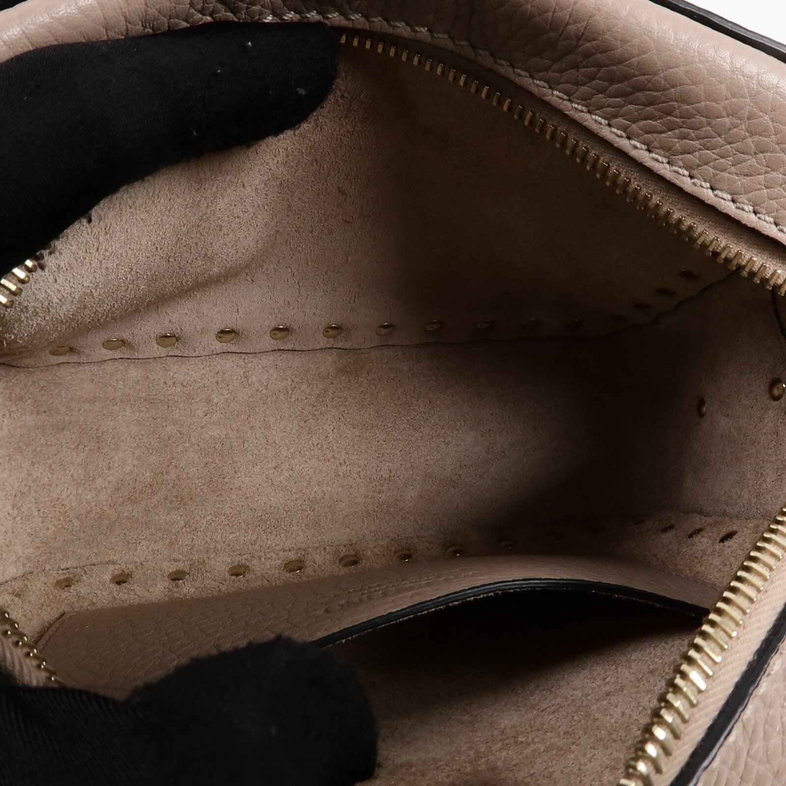 Valentino 牛皮皮革Garavani Rockstud肩背袋