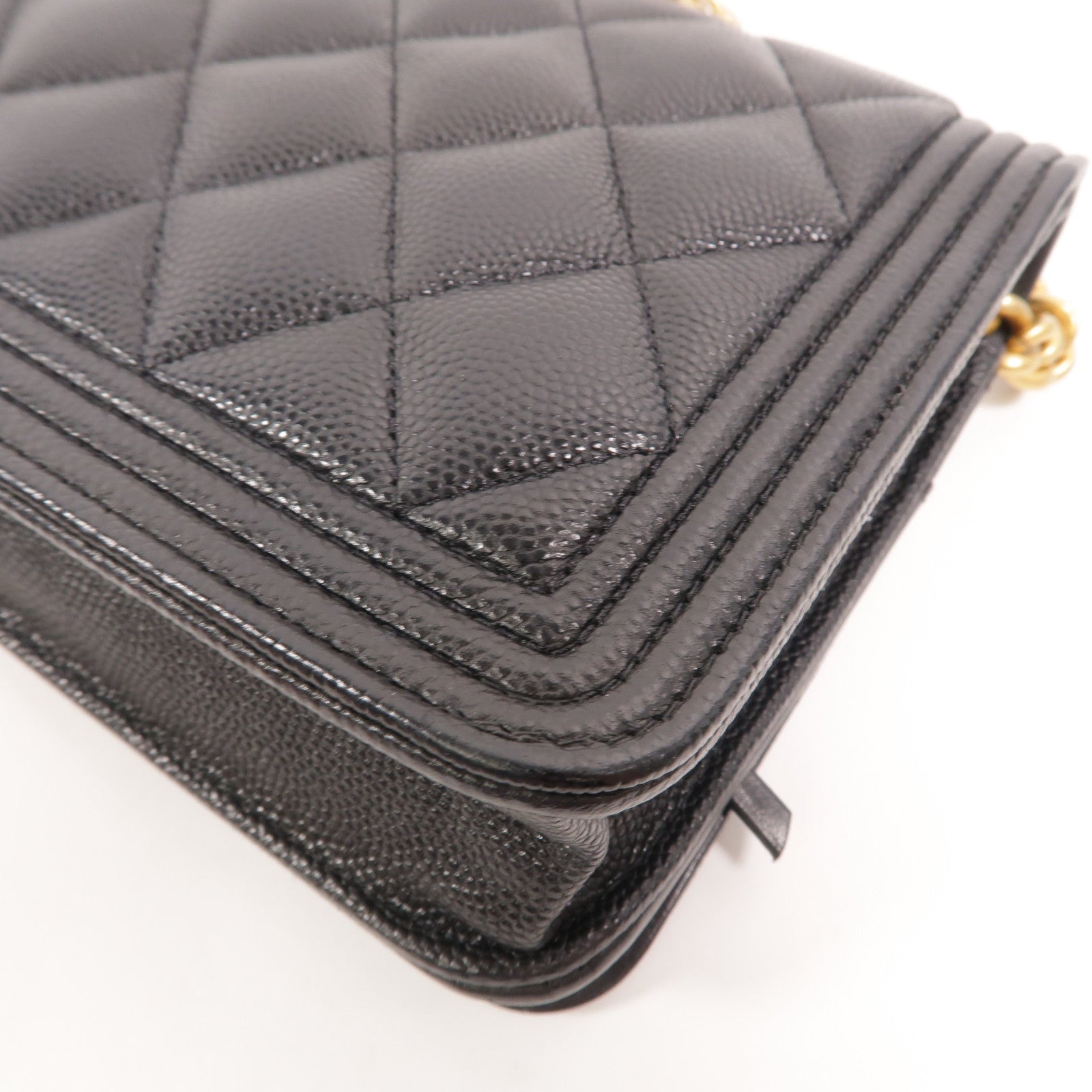 CHANEL 牛皮皮革Boy Wallet On Chain鏈帶肩背袋