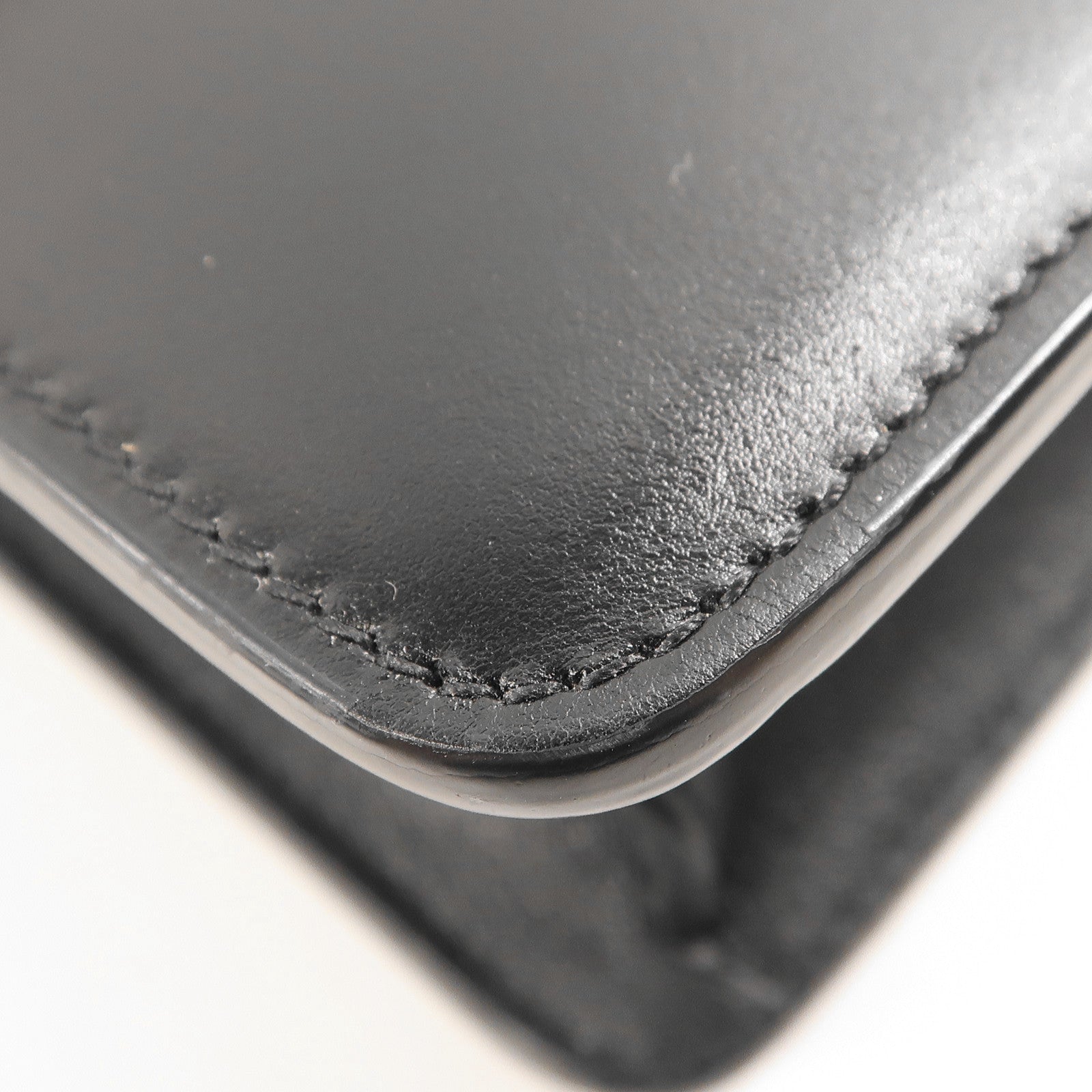 Dior 【激減優惠】牛皮皮革30 Montaigne金扣肩背袋