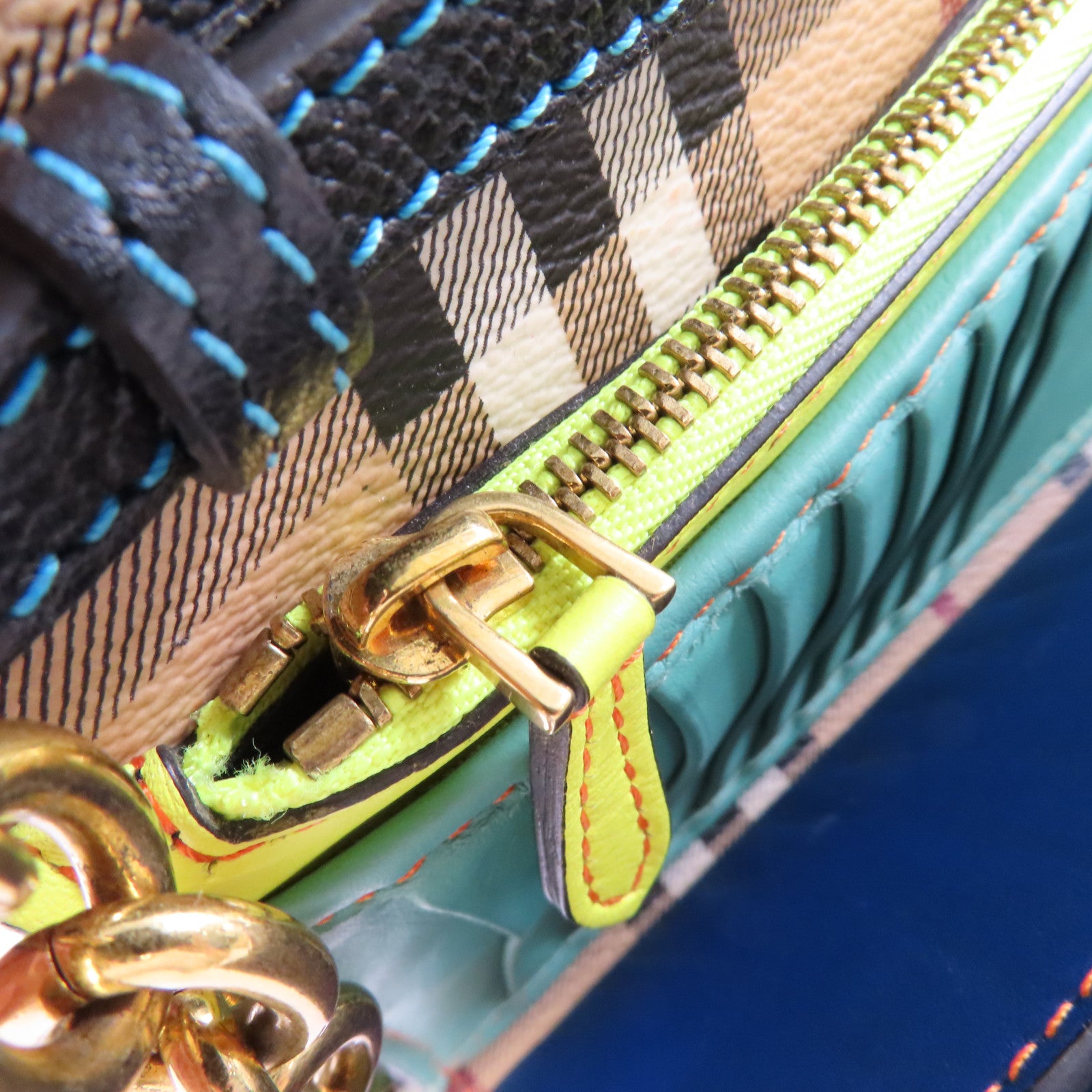 BURBERRY 牛皮皮革Wallet On Chain Shoulder Bag金扣肩背袋黑色