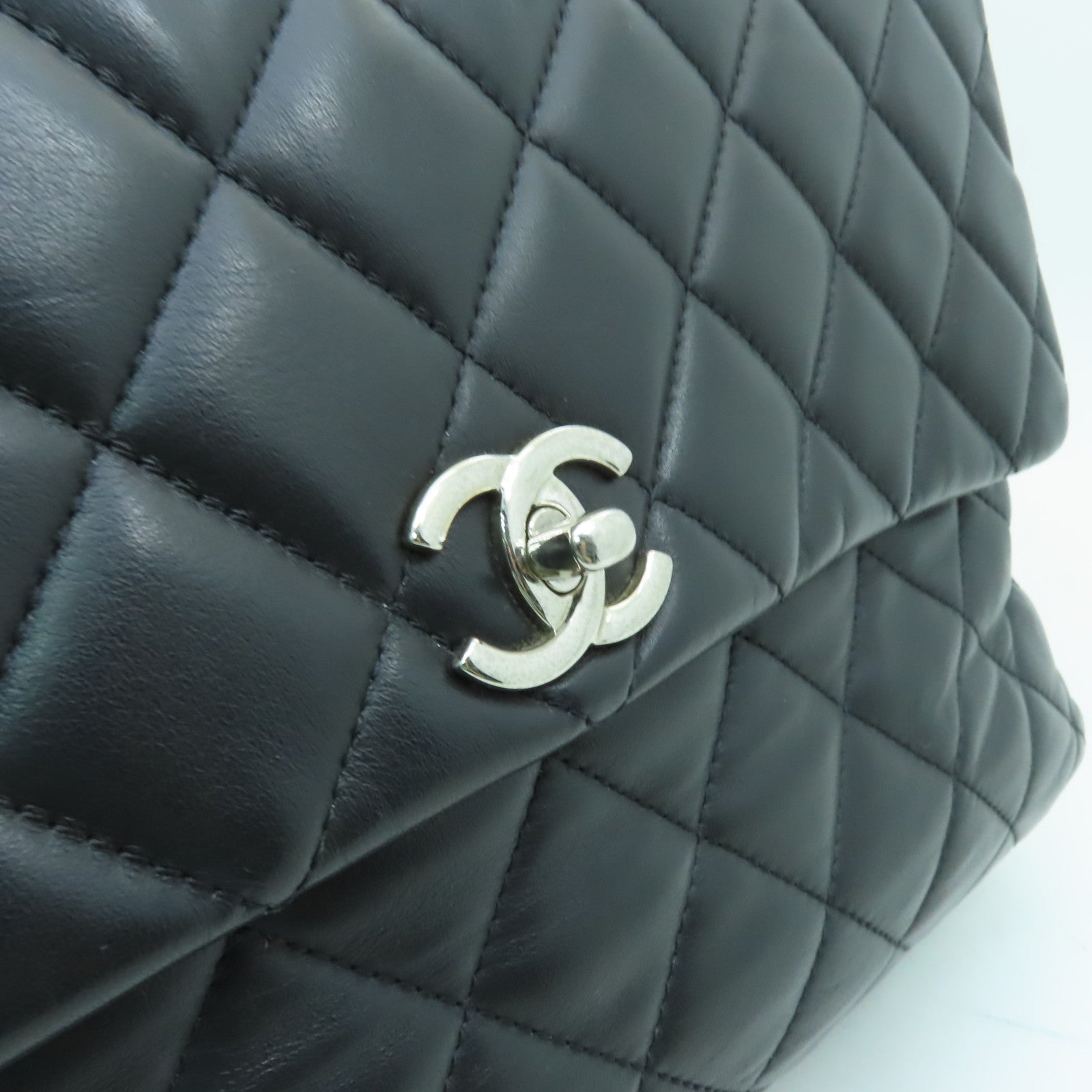CHANEL 【激減優惠】菱格羊皮皮革Chain Shoulder銀扣鏈帶肩背袋黑色