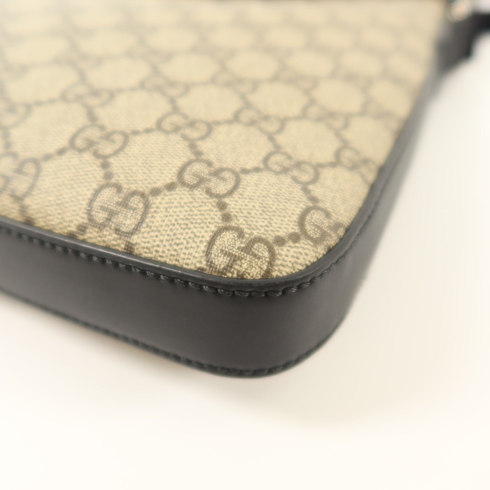GUCCI 塗層帆布Shoulder Bag銀扣肩背袋