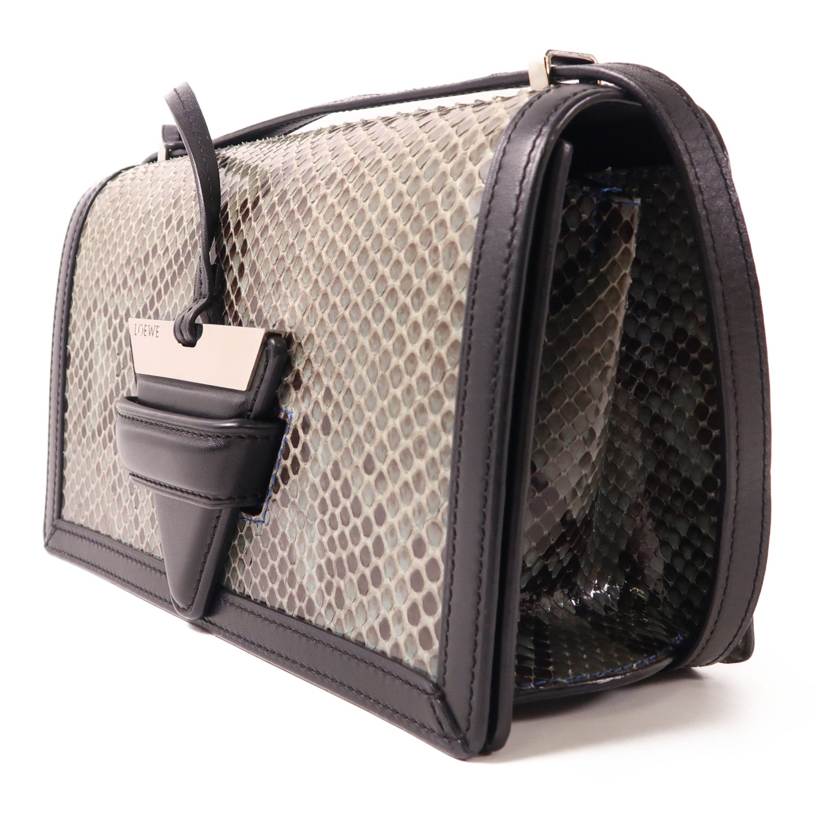 LOEWE 蛇皮皮革Barcelona銀扣肩背袋