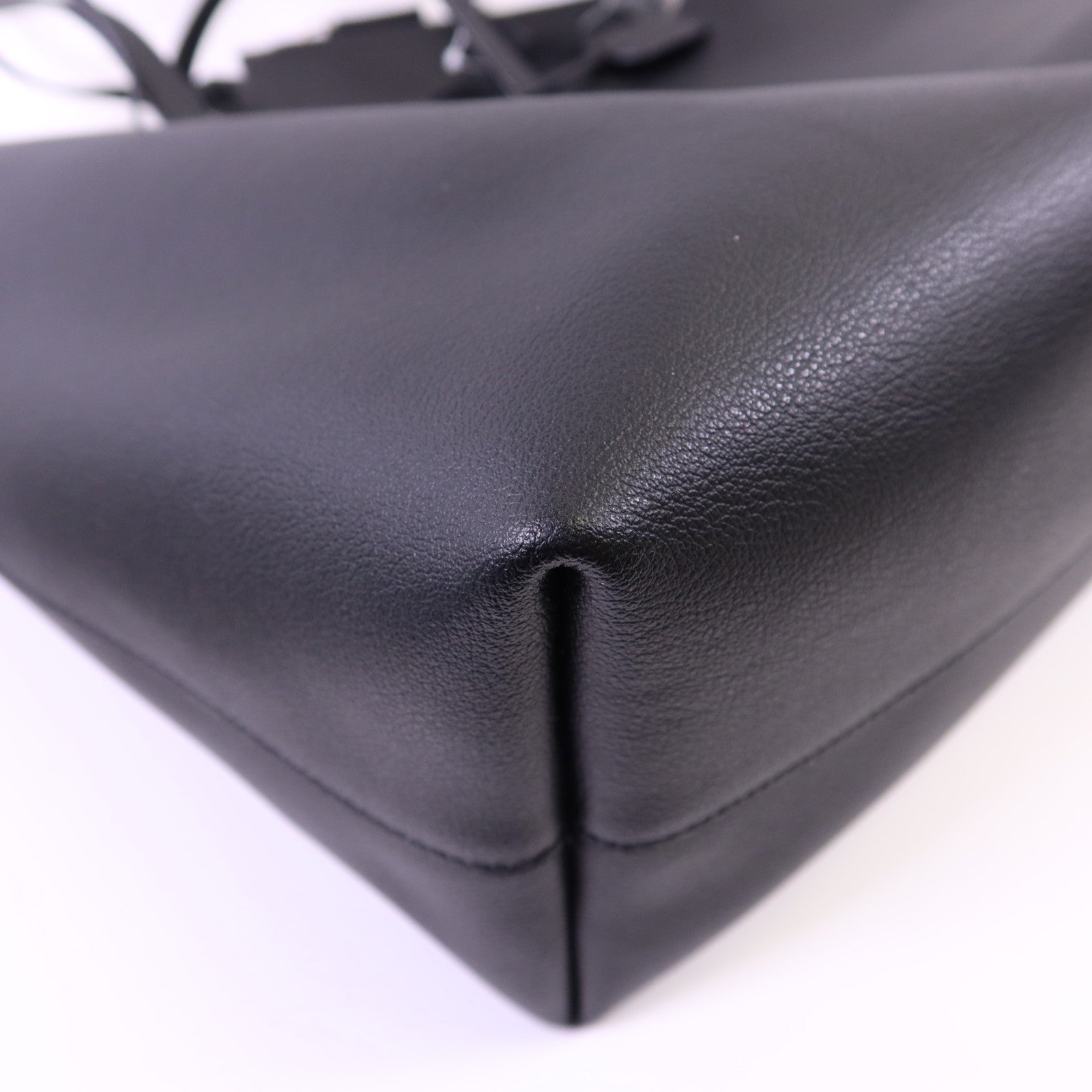 SAINT LAURENT 牛皮皮革Totebag金扣手挽袋