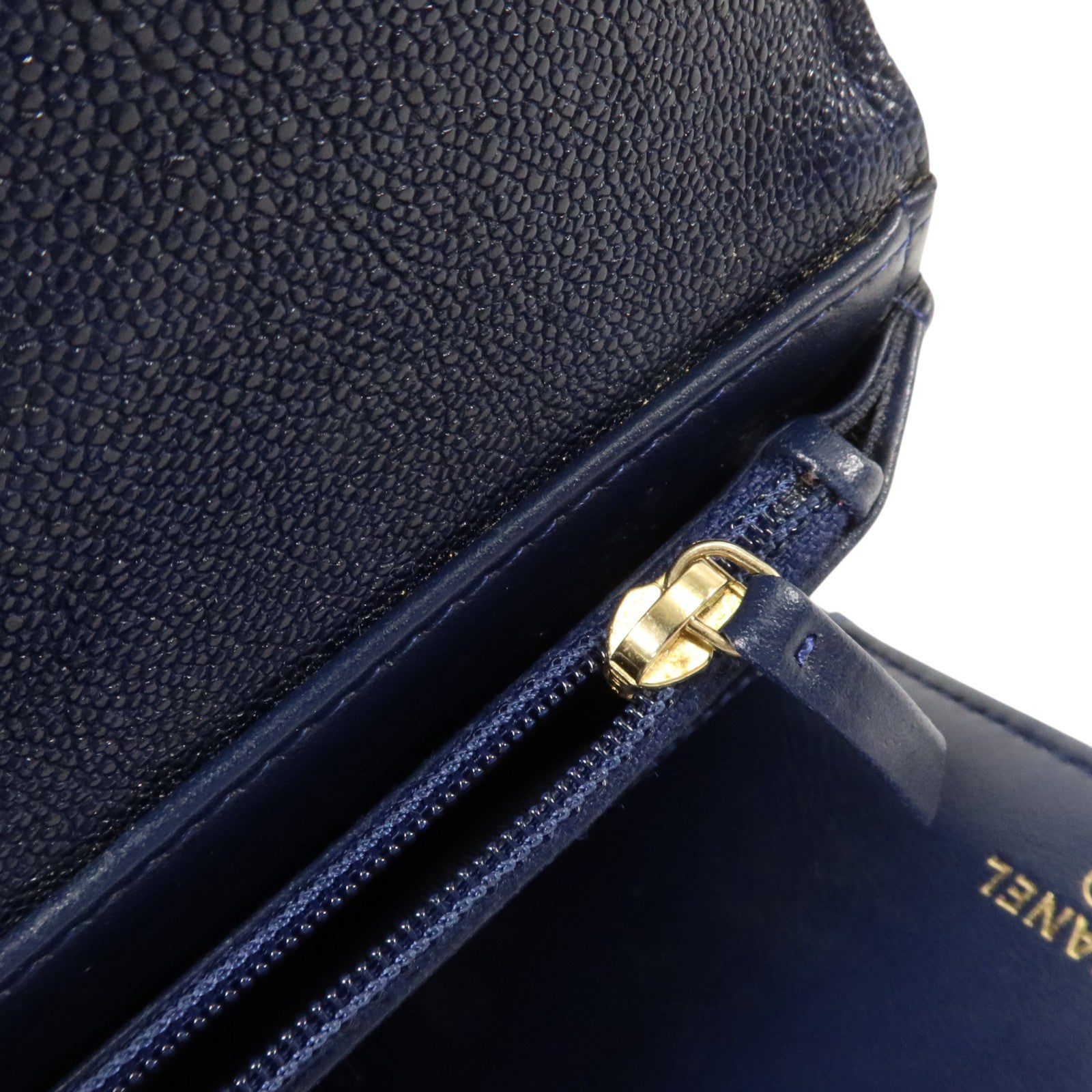 CHANEL 牛皮皮革Boy Chanel Wallet Medium金扣長錢包