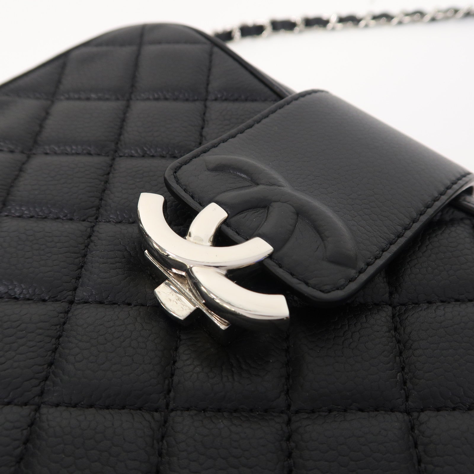 CHANEL 菱格Caviar皮革Chain Shoulder銀扣鏈帶肩背袋黑色