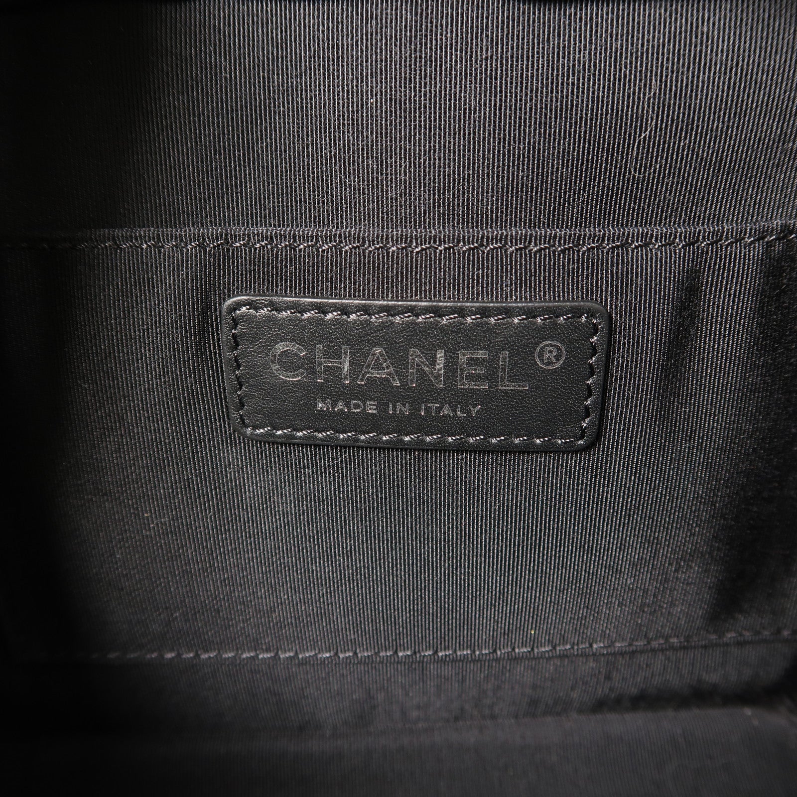 CHANEL 菱格Caviar皮革Chain Shoulder銀扣鏈帶肩背袋黑色