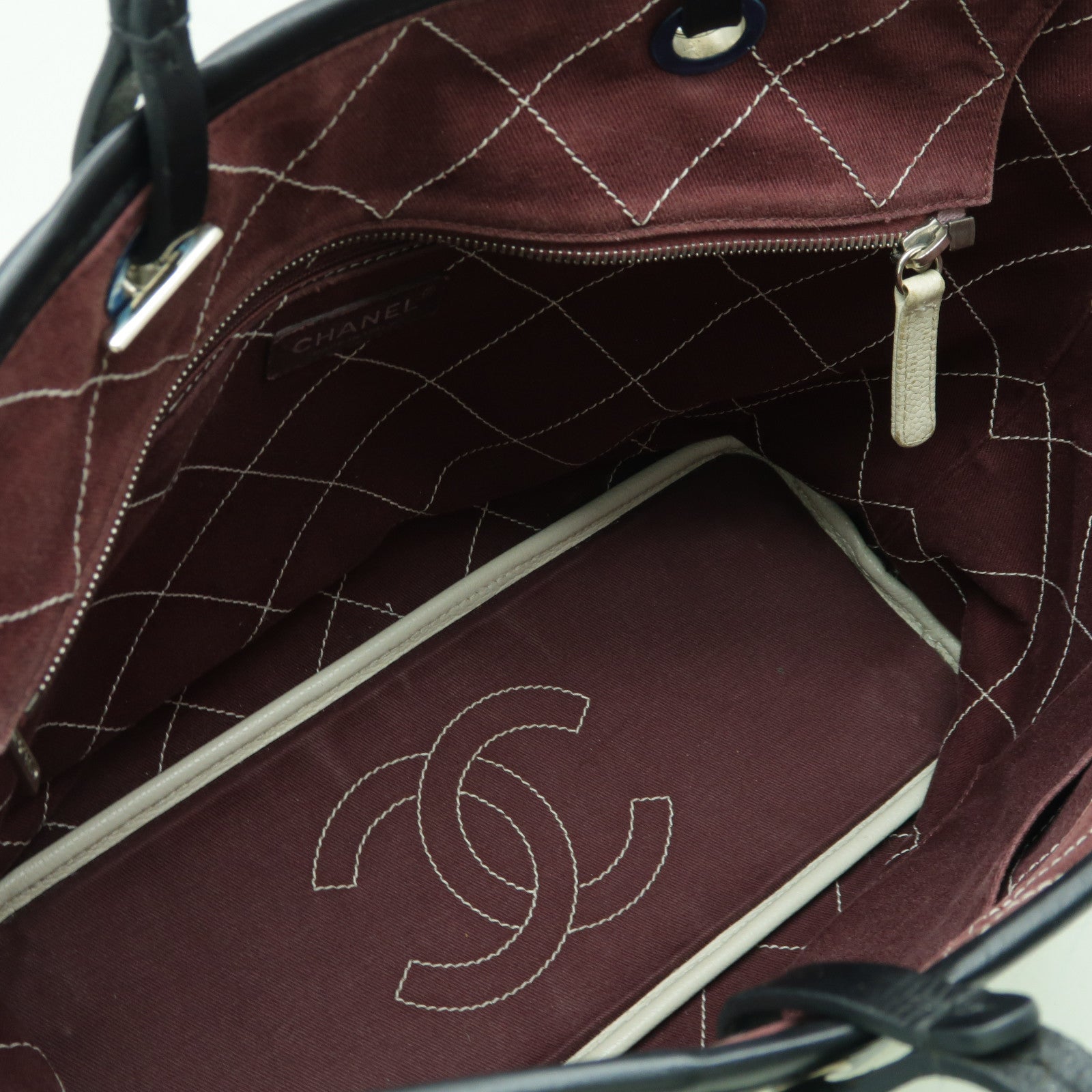 CHANEL 【激減優惠】菱格Caviar皮革Tote Bag銀扣手挽袋白色/黑色
