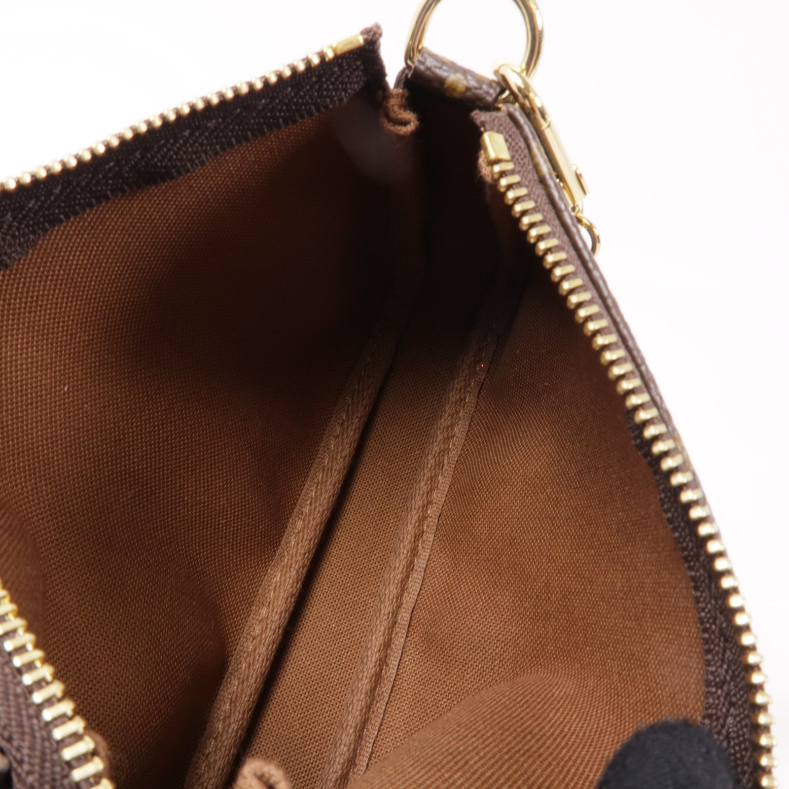 LOUIS VUITTON Monogram Mini Pochette Accessoires金扣手挽袋棕色