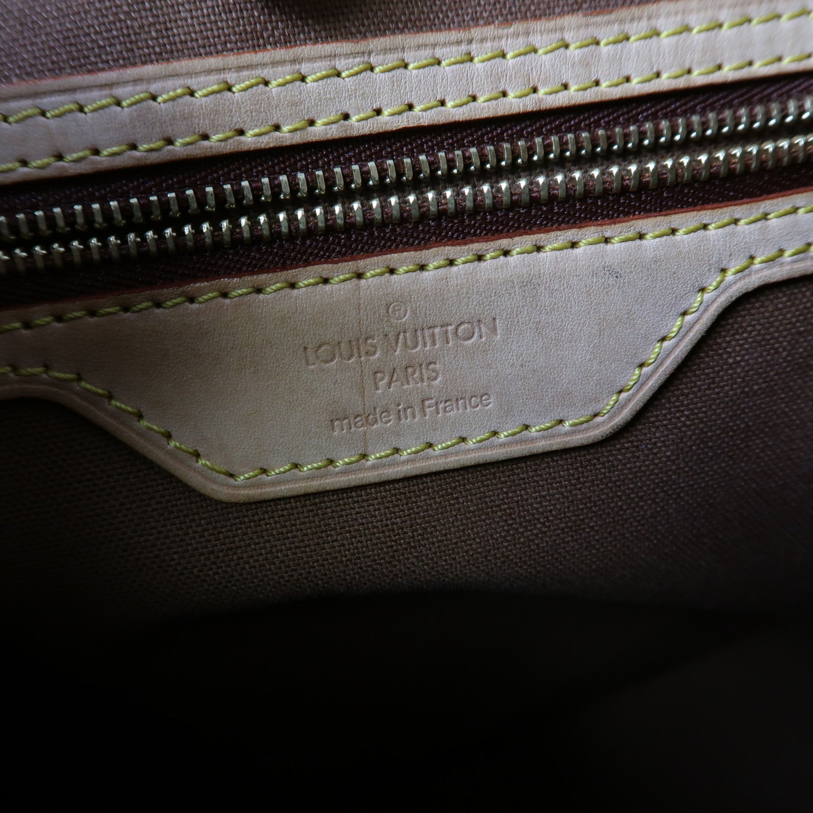 LOUIS VUITTON Monogram Batignolles Vertical金扣手挽袋啡色