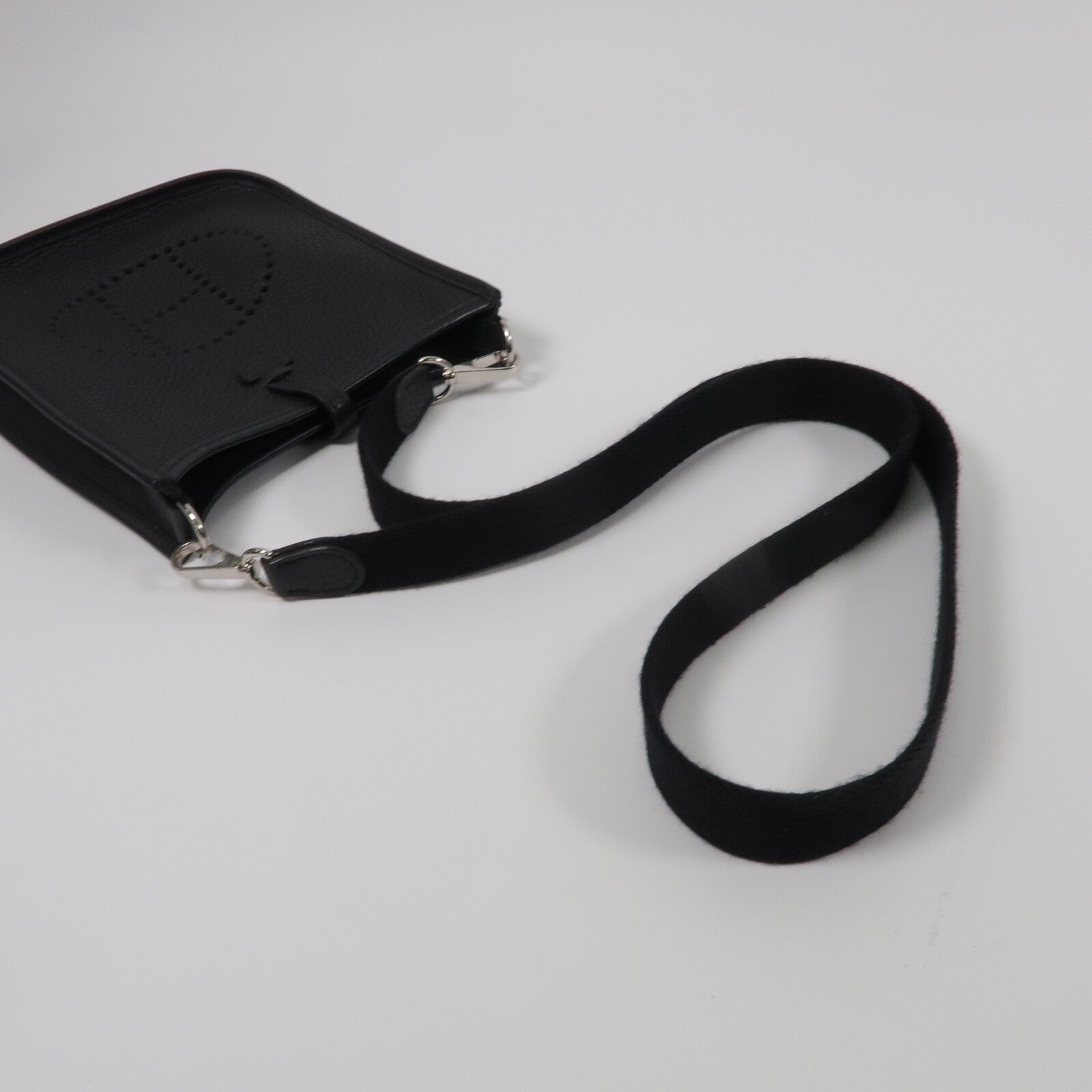 HERMES Clemence皮革Evelyne TPM肩背袋Noir