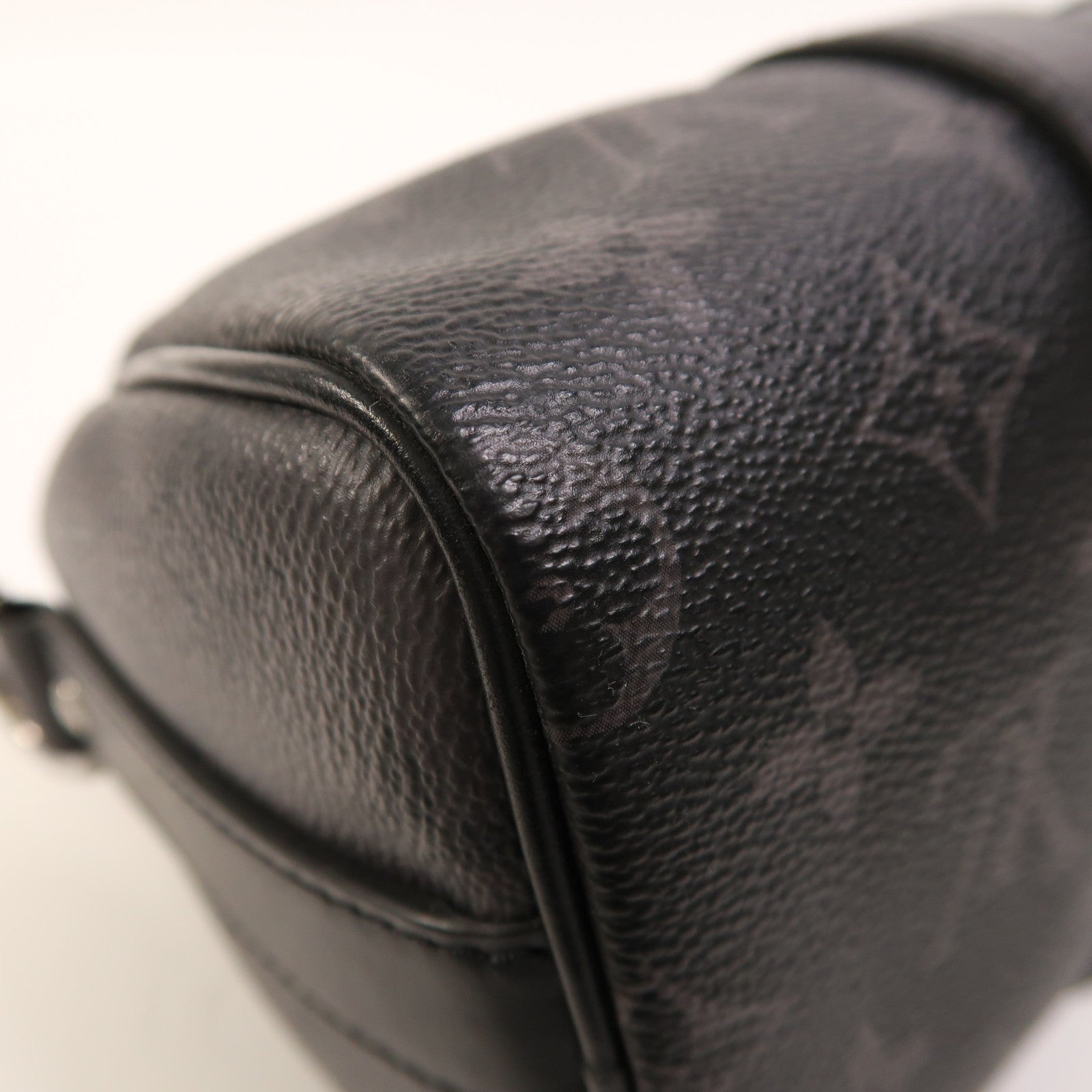 LOUIS VUITTON Monogram Eclipse Reverse Keepall Bandouliere 25銀扣手挽肩背兩用袋
